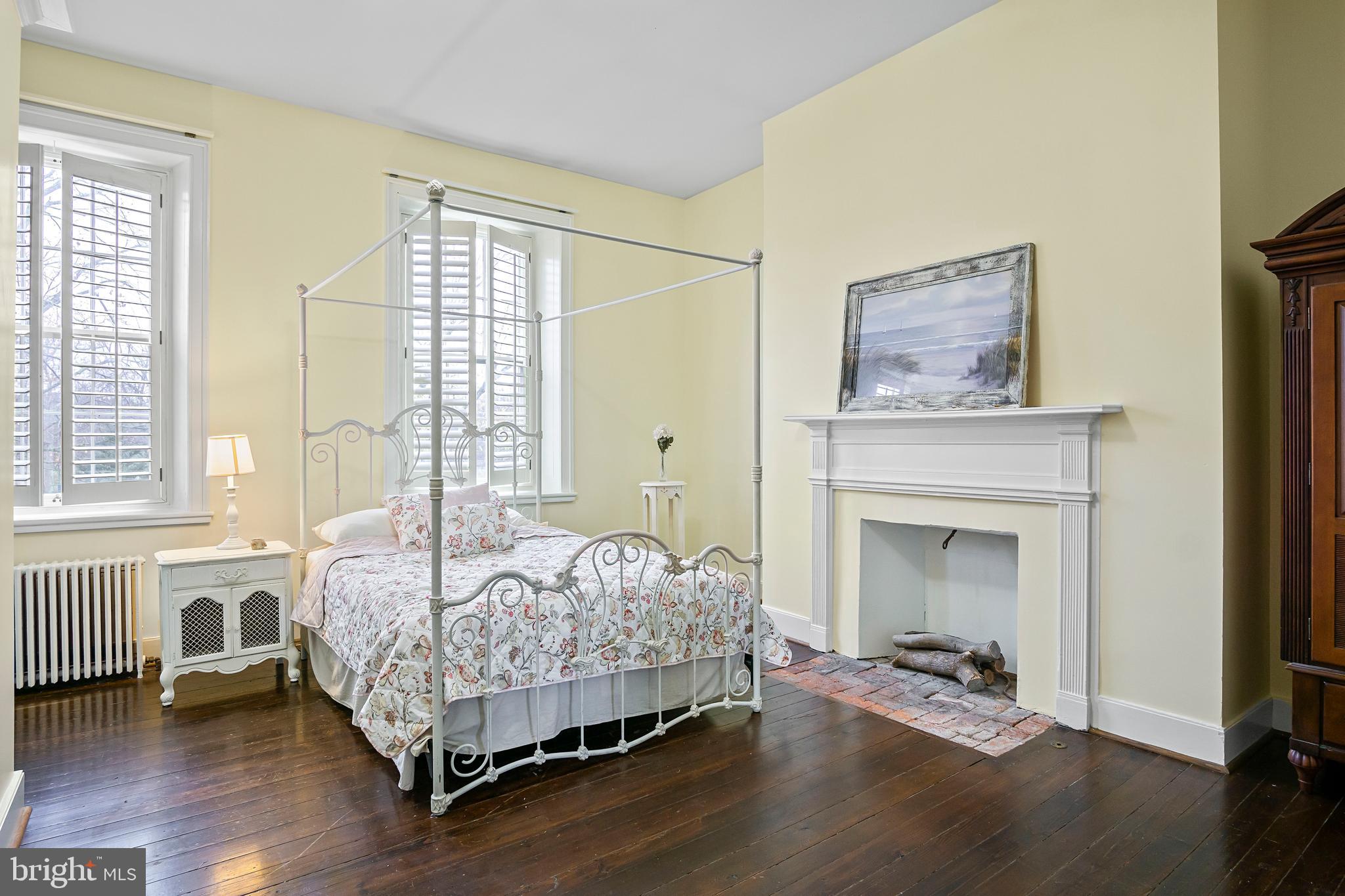 DOWNSVILLE - Residential