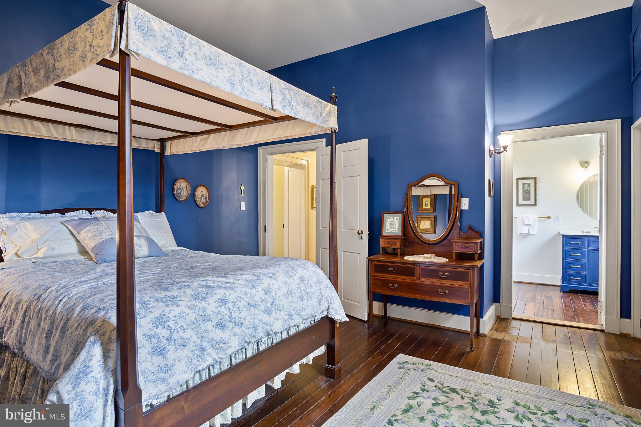 DOWNSVILLE - Residential