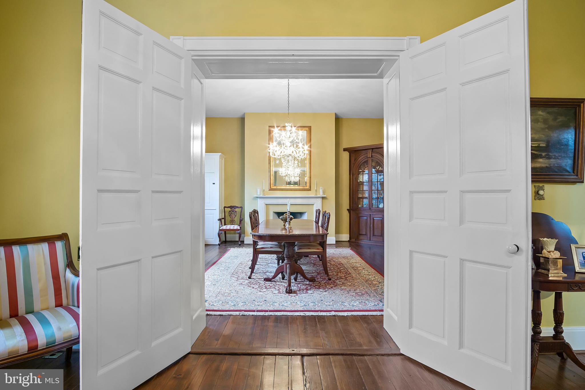 DOWNSVILLE - Residential