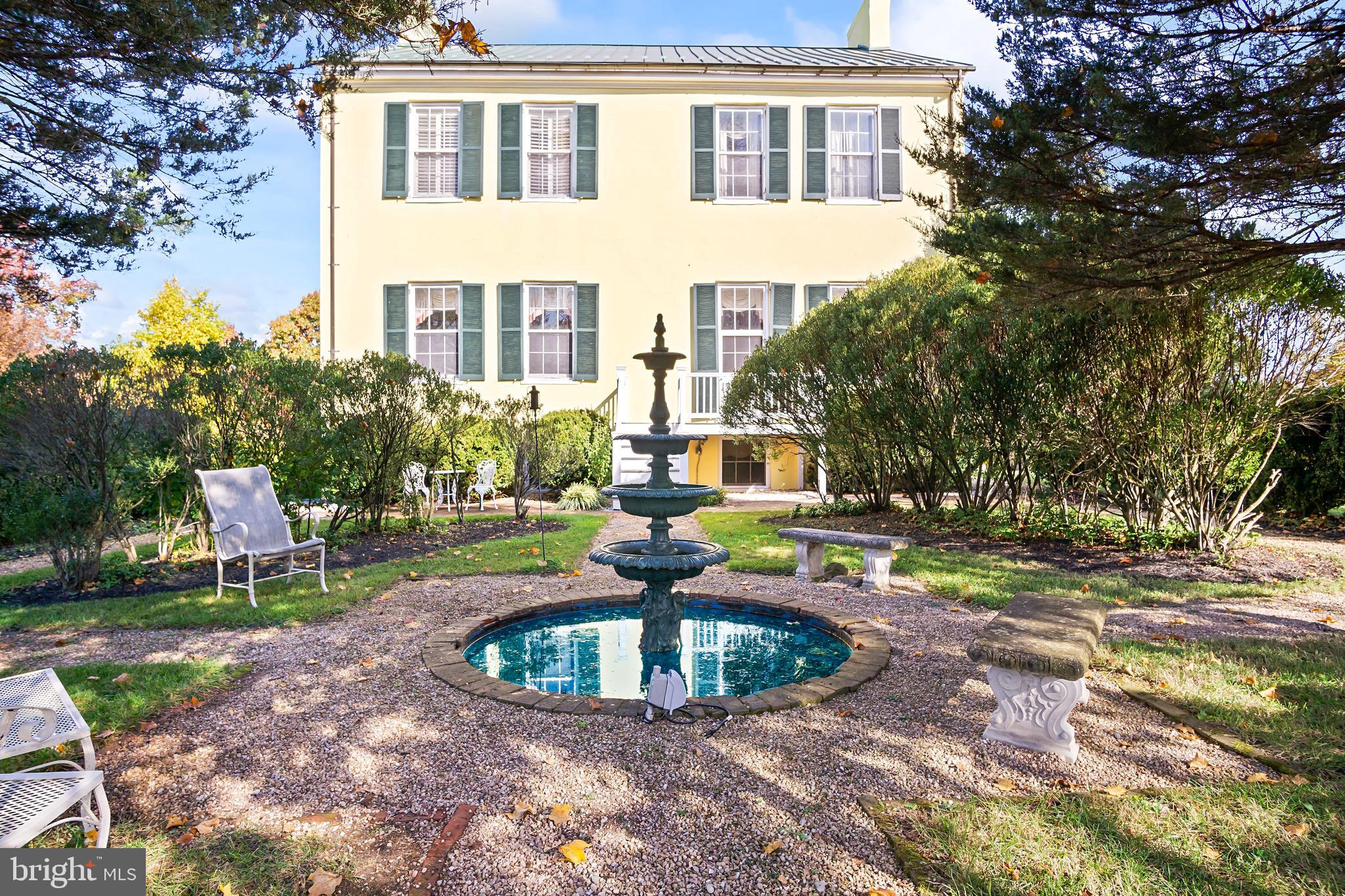 DOWNSVILLE - Residential