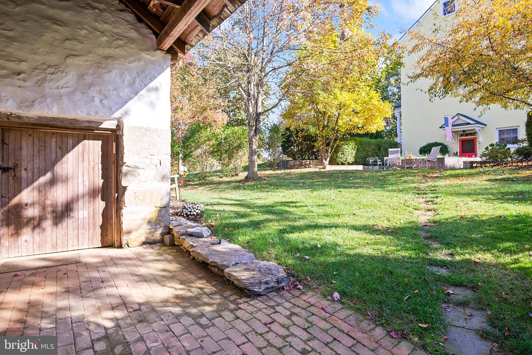 DOWNSVILLE - Residential