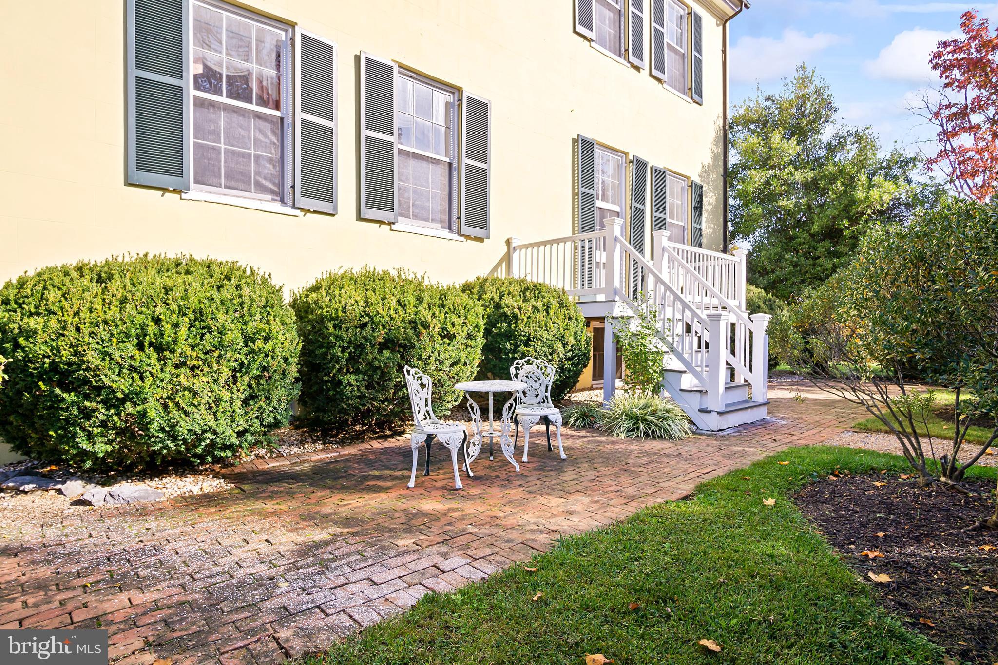 DOWNSVILLE - Residential