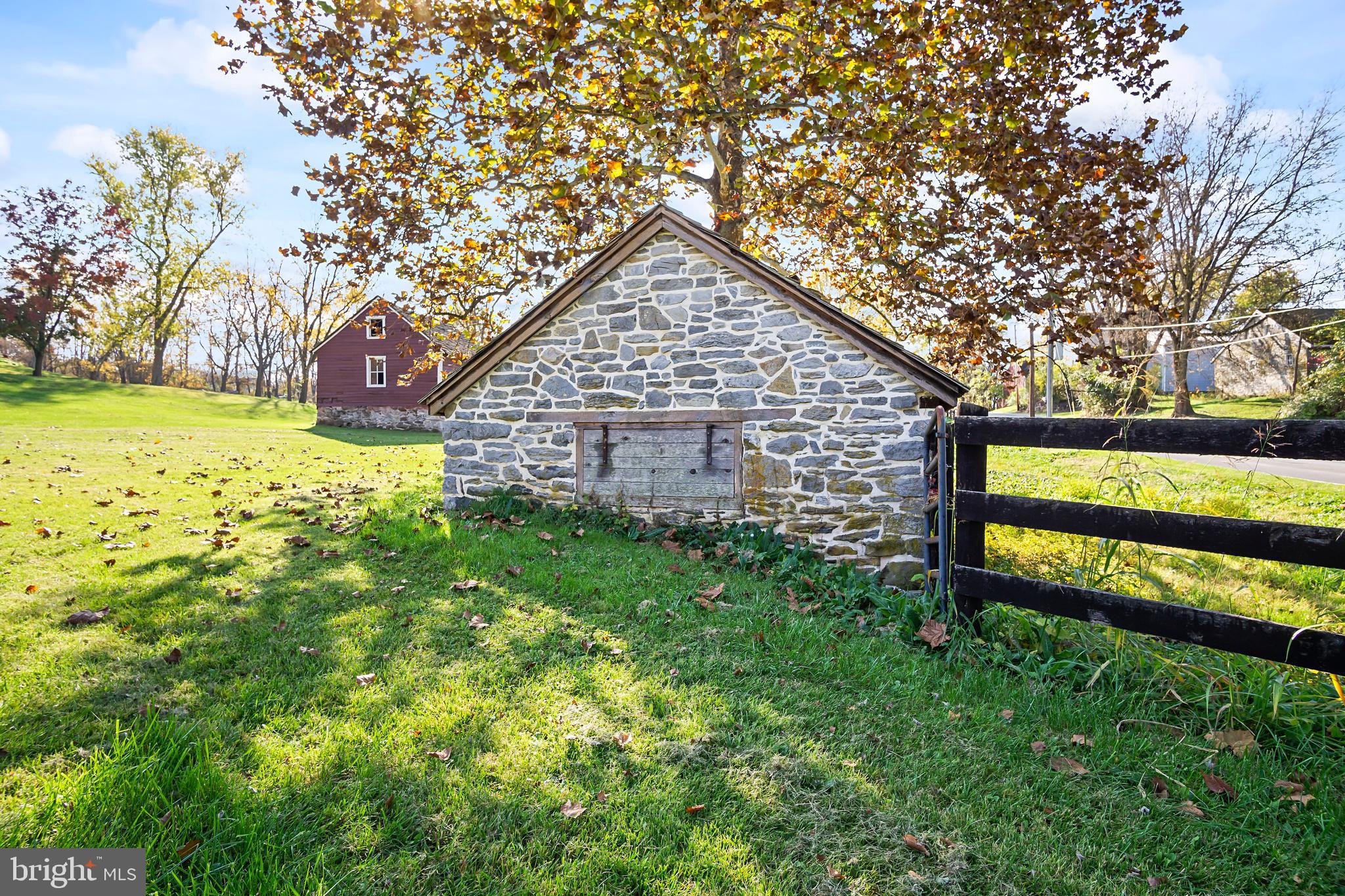 DOWNSVILLE - Residential