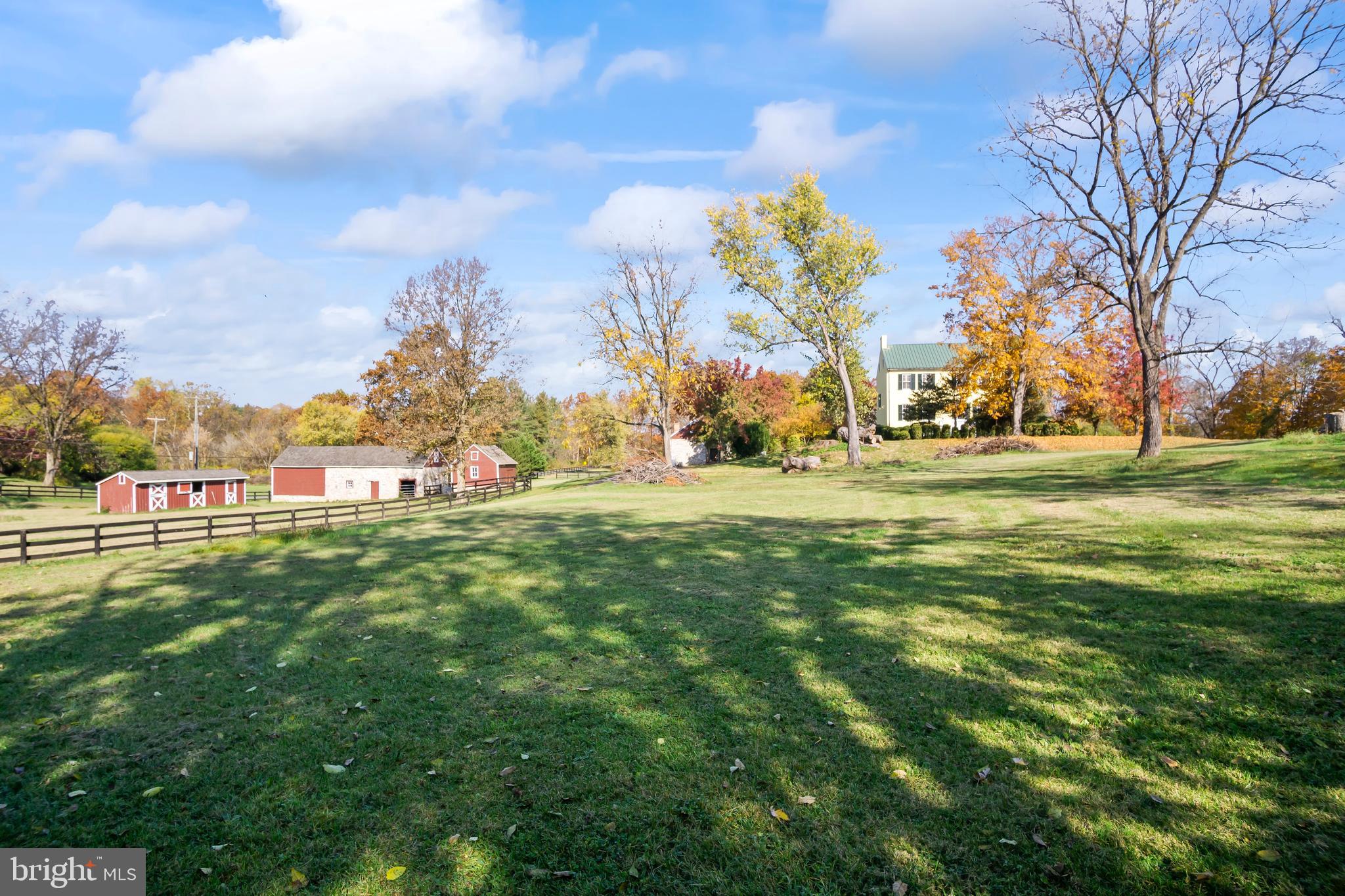 DOWNSVILLE - Residential