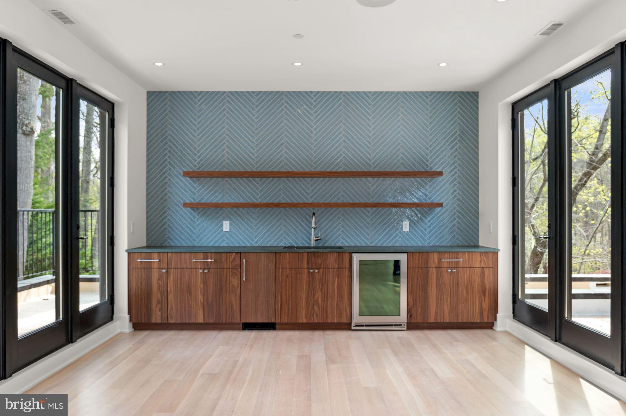 FOREST HILLS - Residential