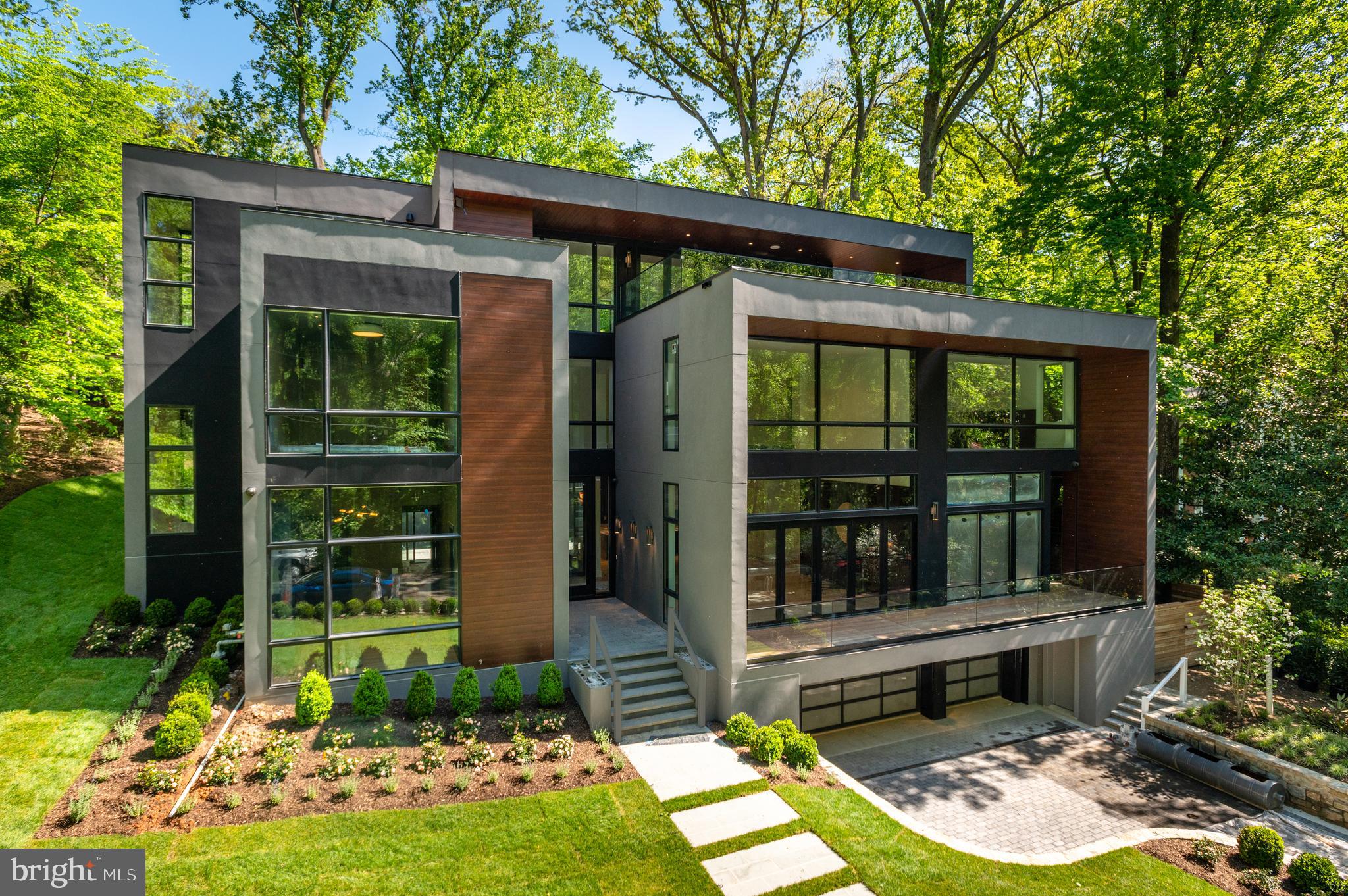 FOREST HILLS - Residential