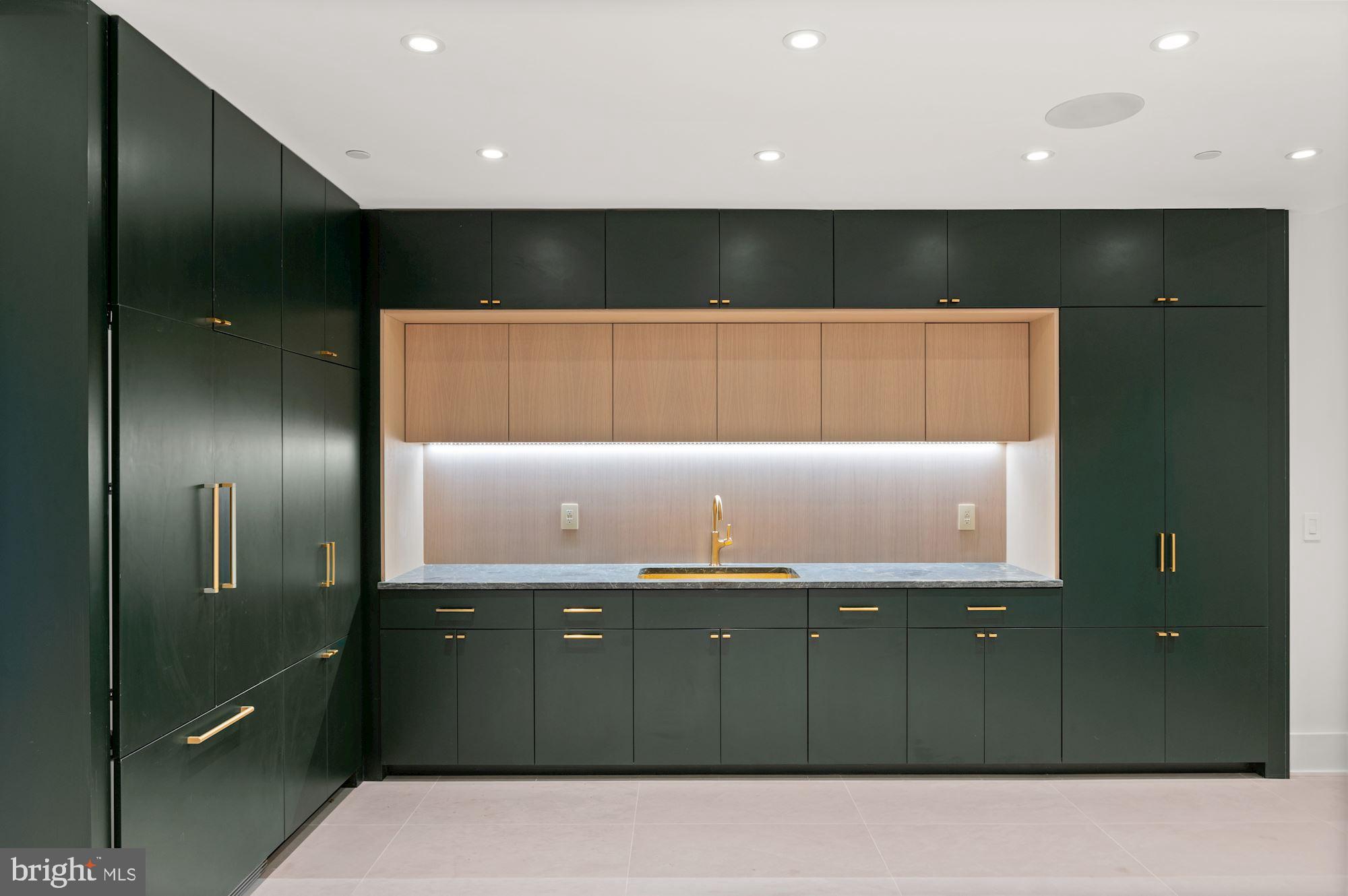 FOREST HILLS - Residential
