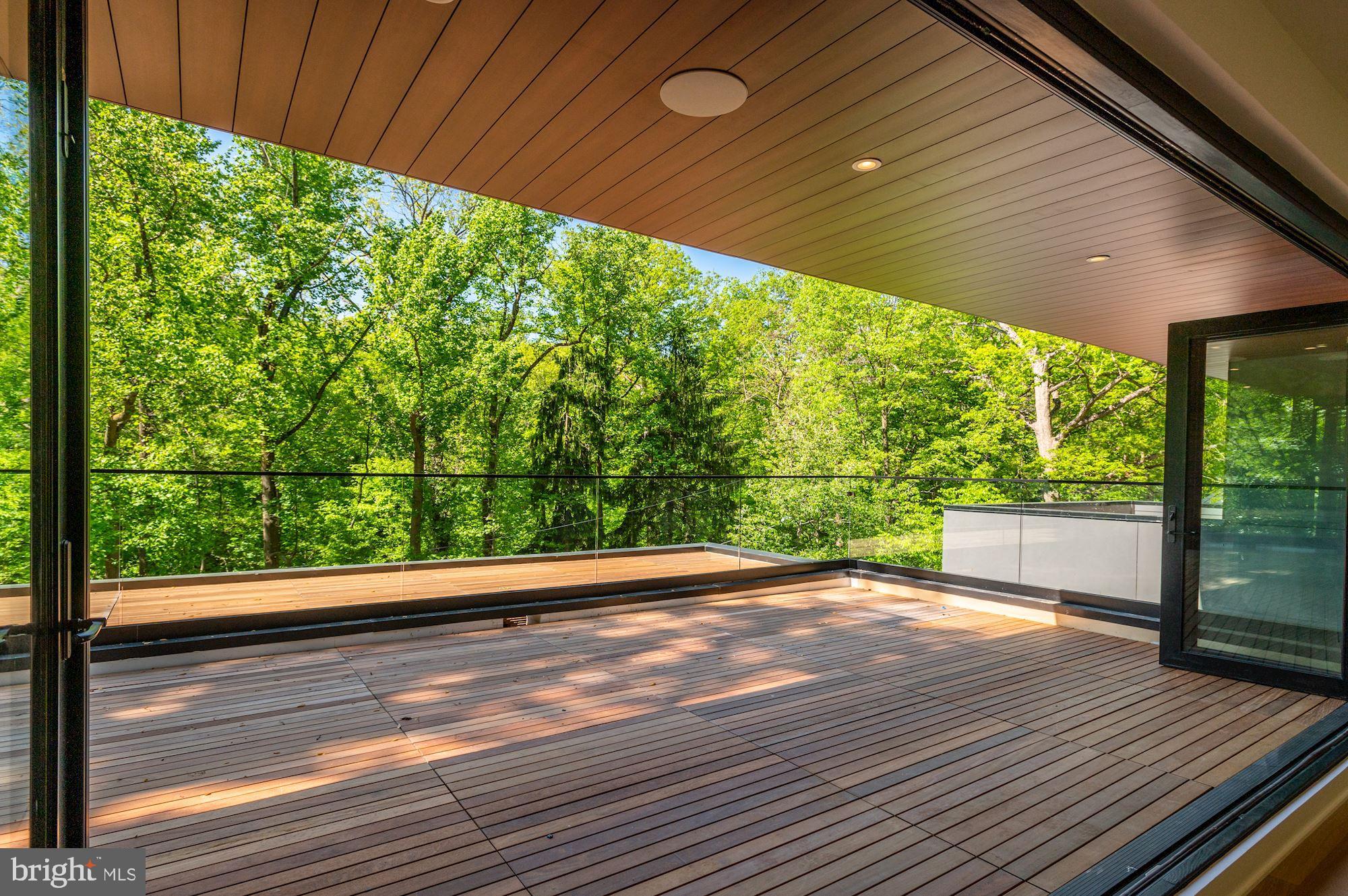 FOREST HILLS - Residential