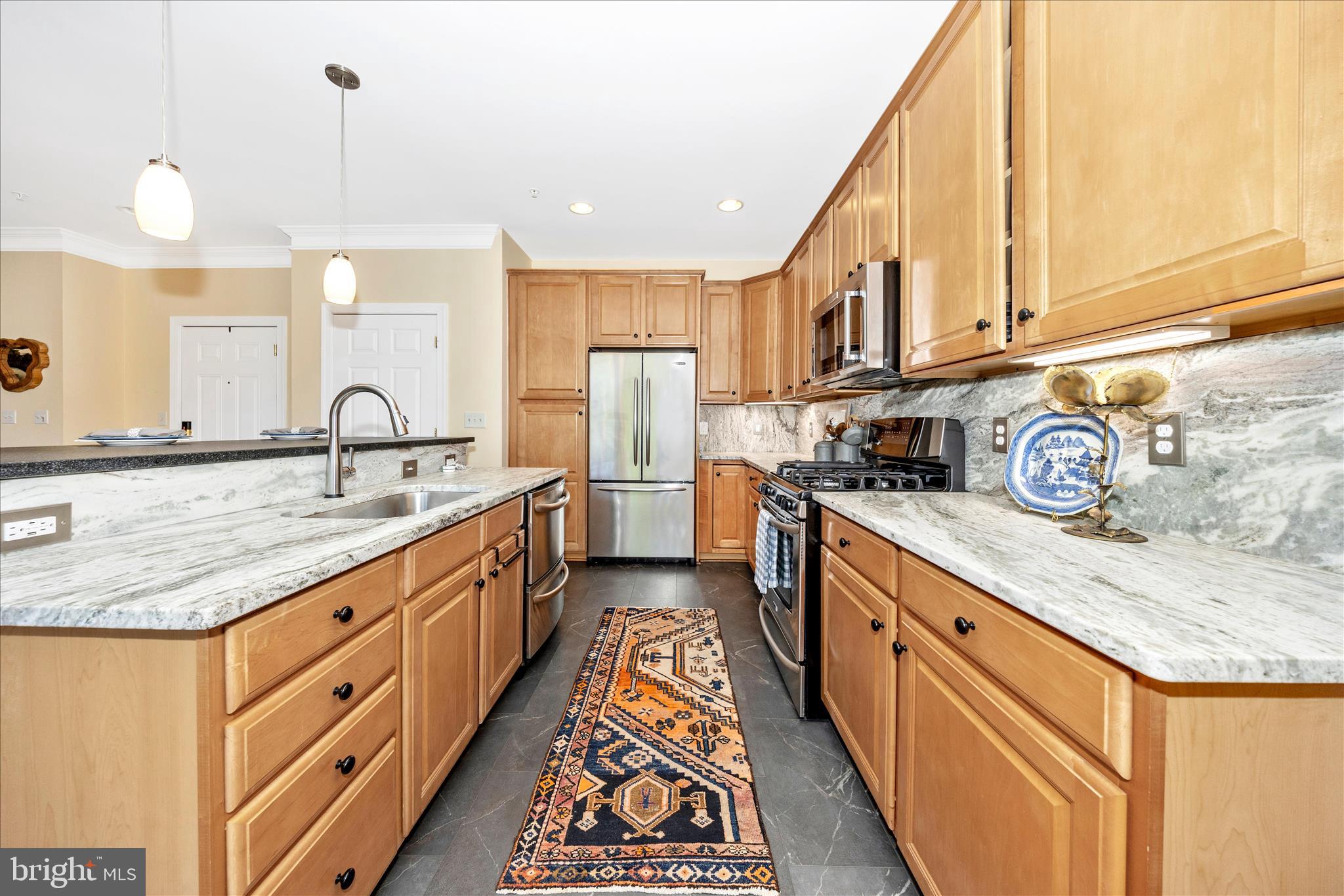 MAXWELL PLACE - Residential