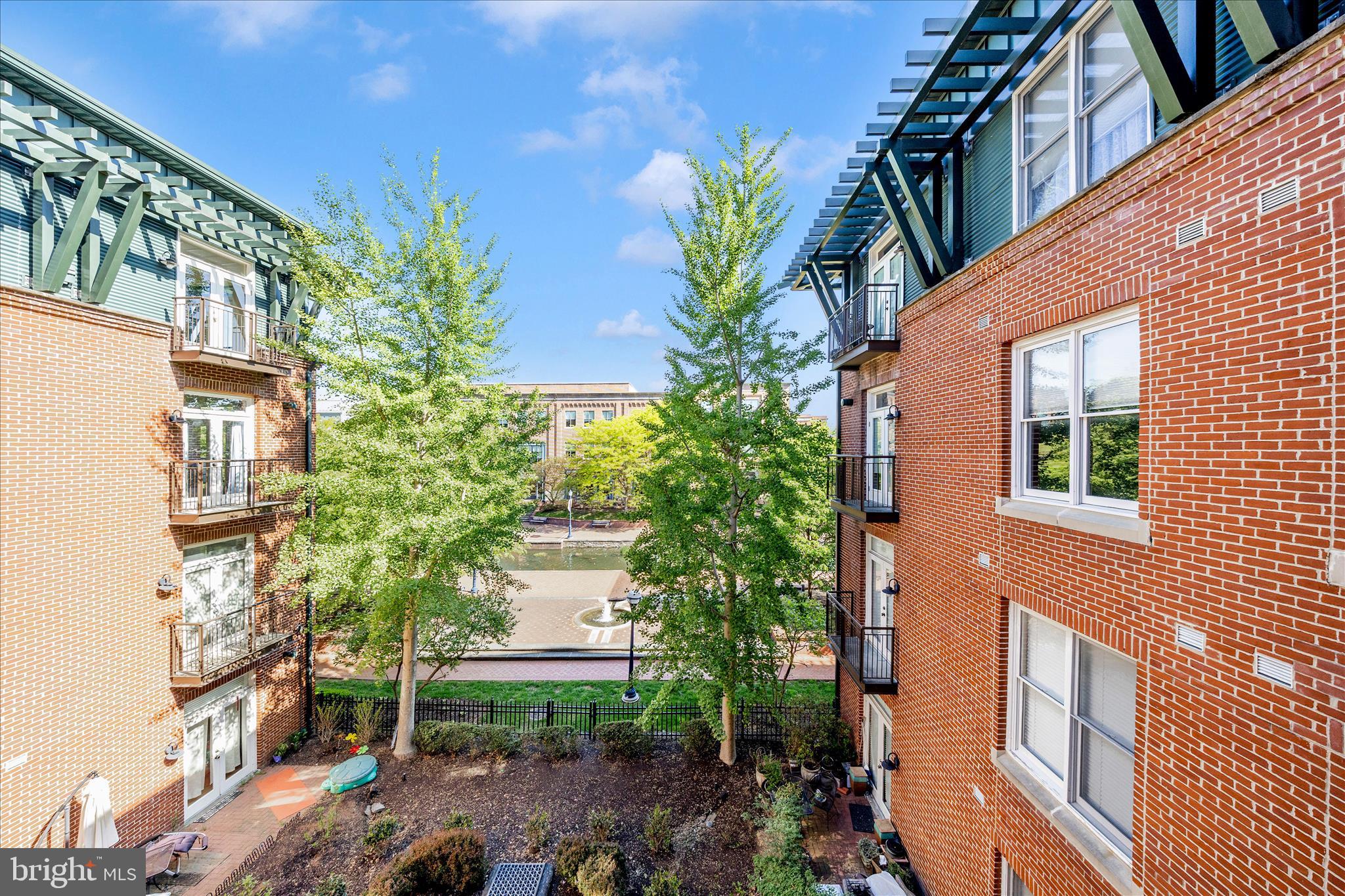 MAXWELL PLACE - Residential