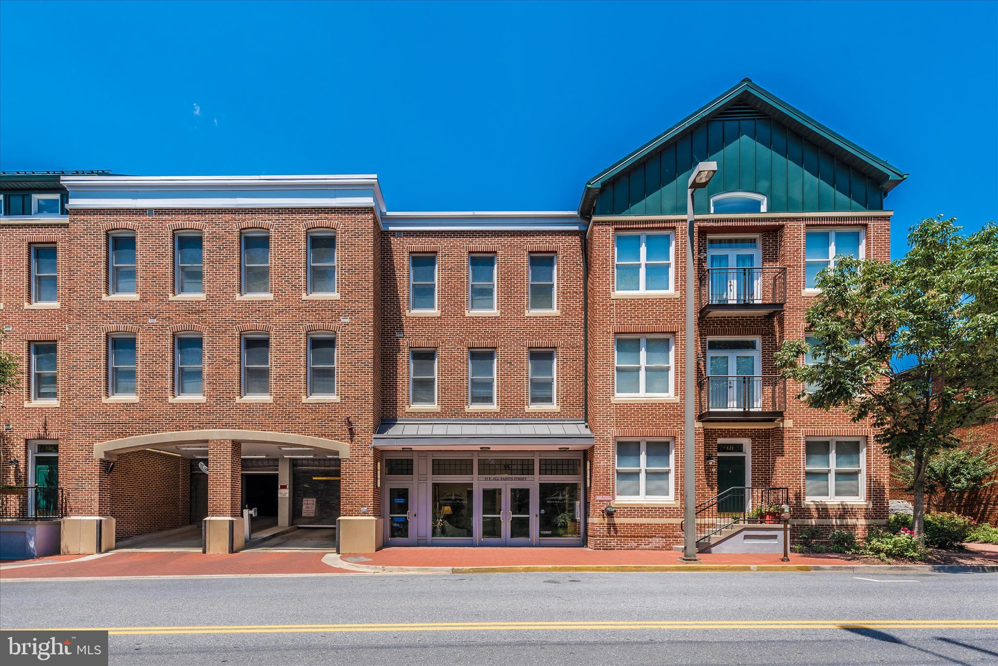 MAXWELL PLACE - Residential