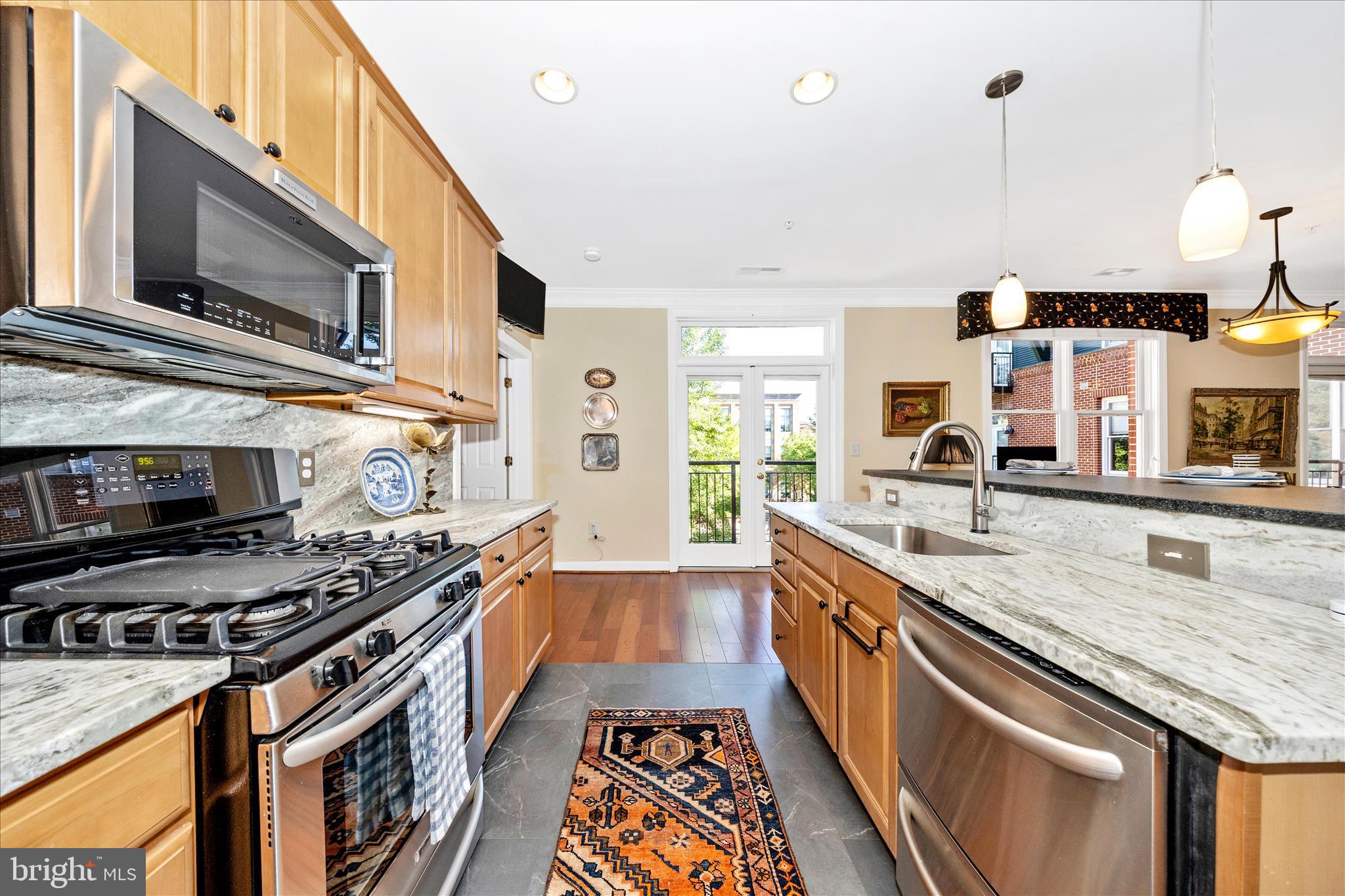 MAXWELL PLACE - Residential