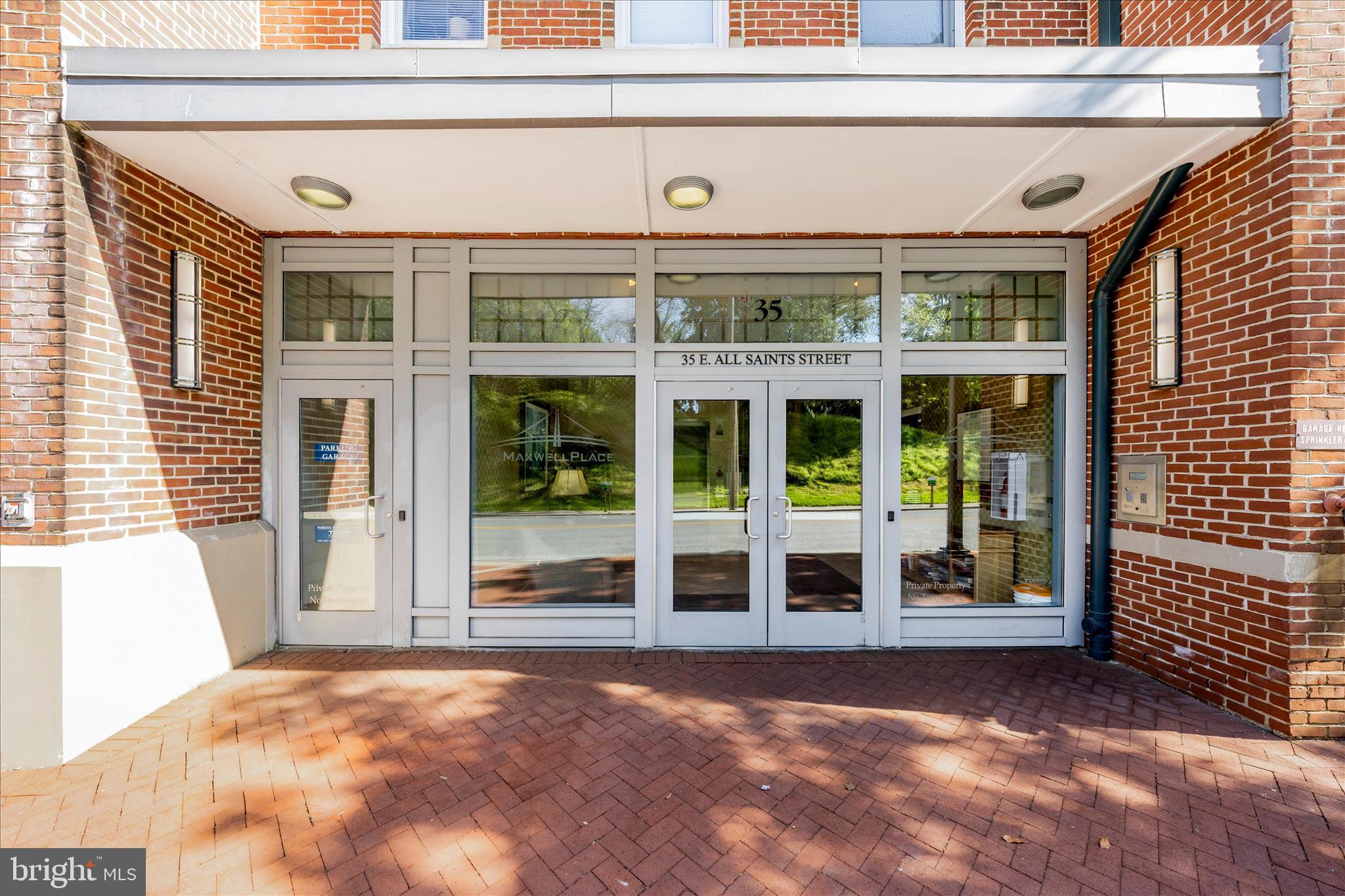 MAXWELL PLACE - Residential