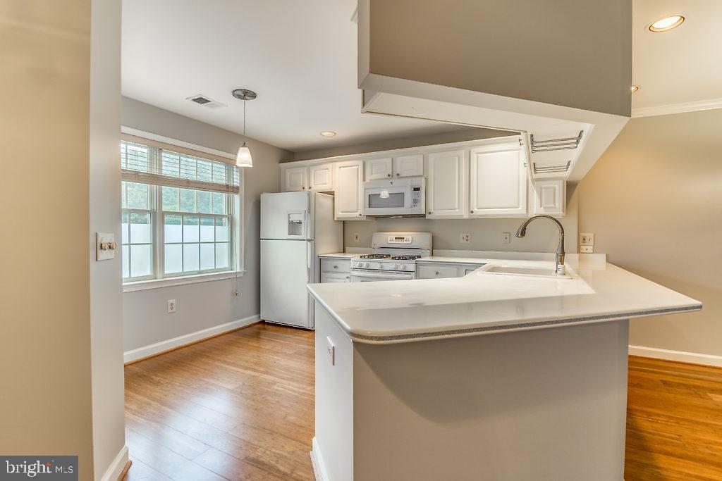 6924 FAIRFAX DRIVE 238