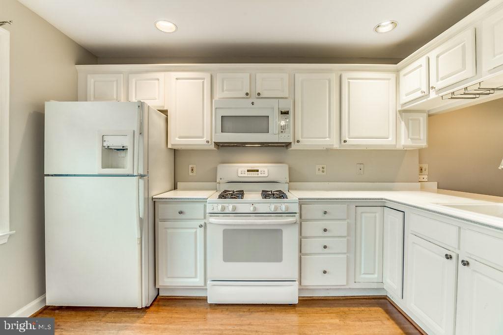 6924 FAIRFAX DRIVE 238