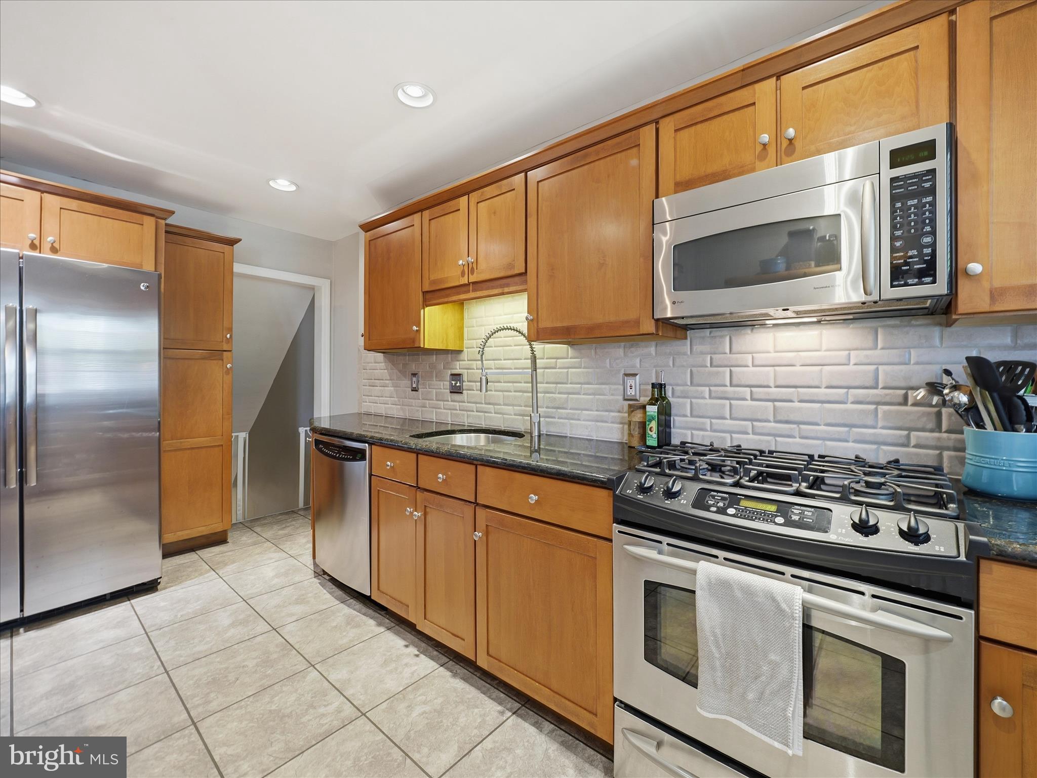 ACADEMY HEIGHTS - Residential