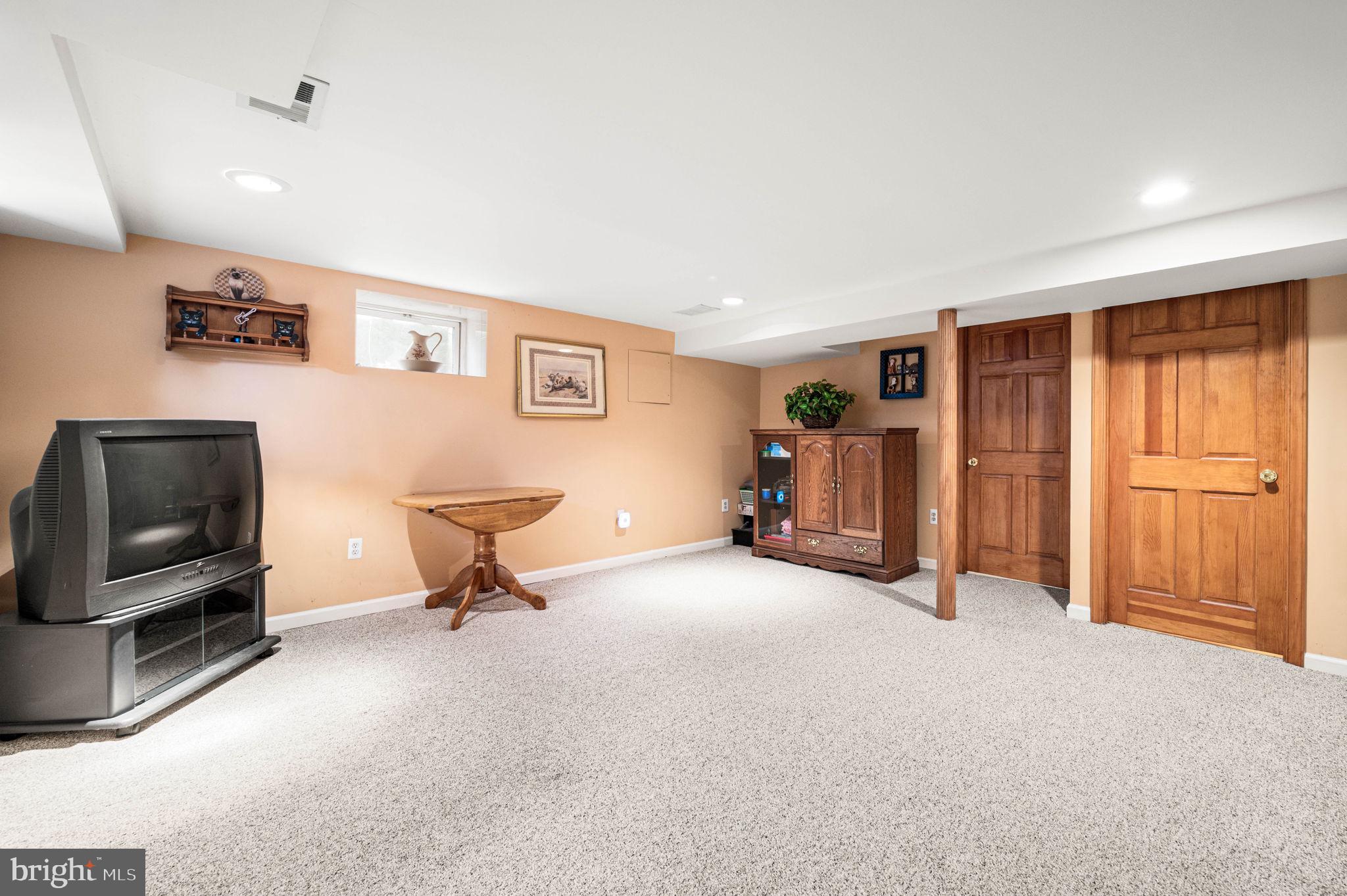 SHEFFIELD VIL - Residential