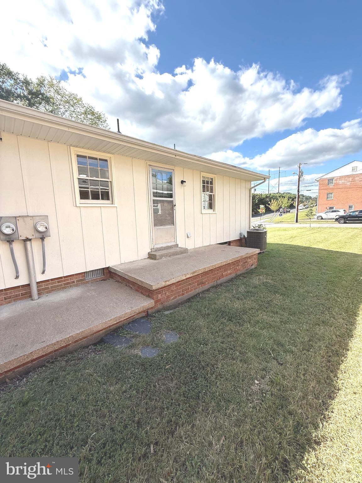 FREDERICKSBURG CITY - Residential Lease