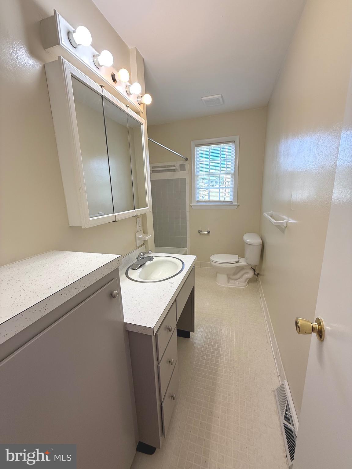 FREDERICKSBURG CITY - Residential Lease