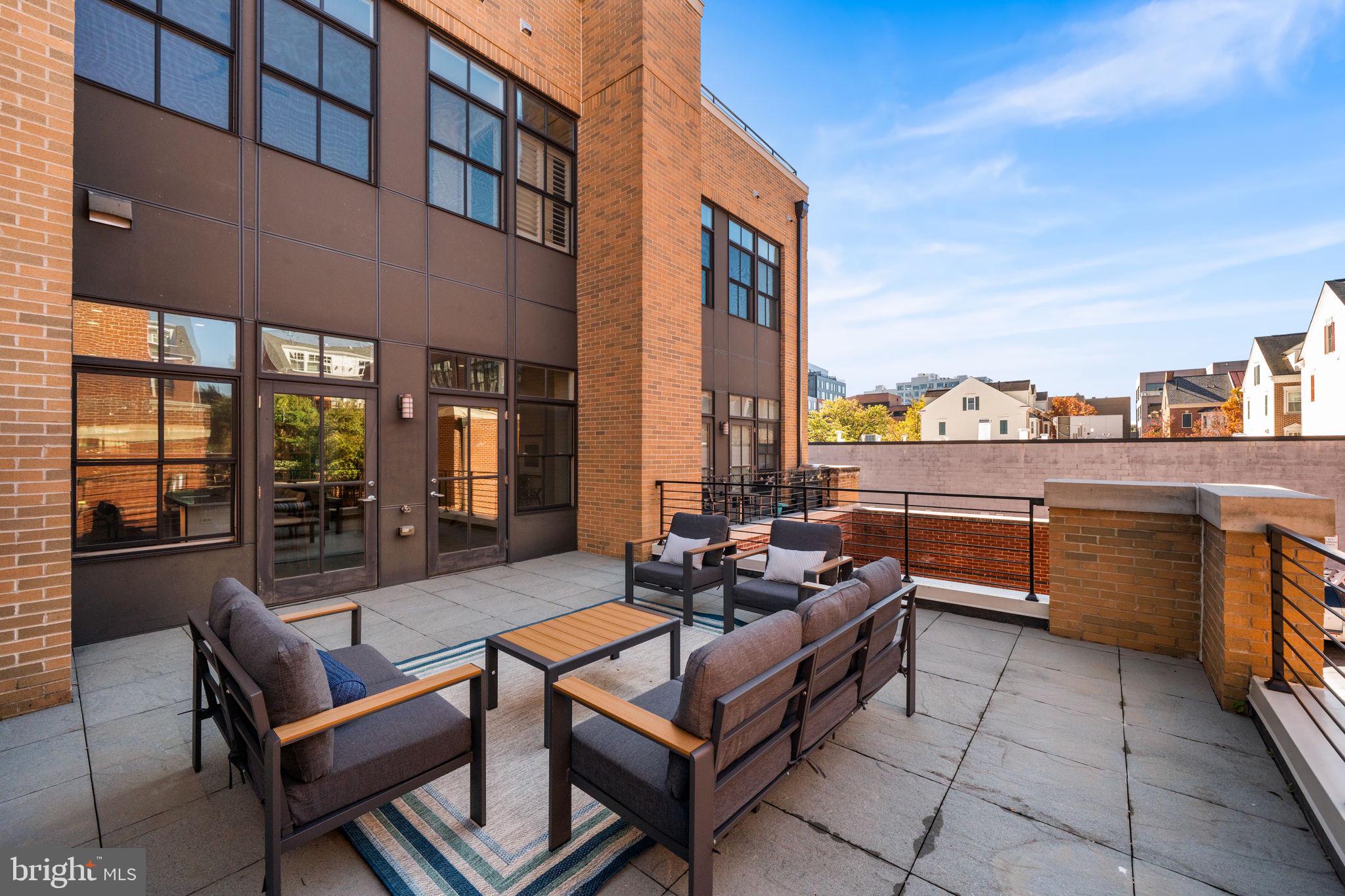 1128 N FAIRFAX STREET
