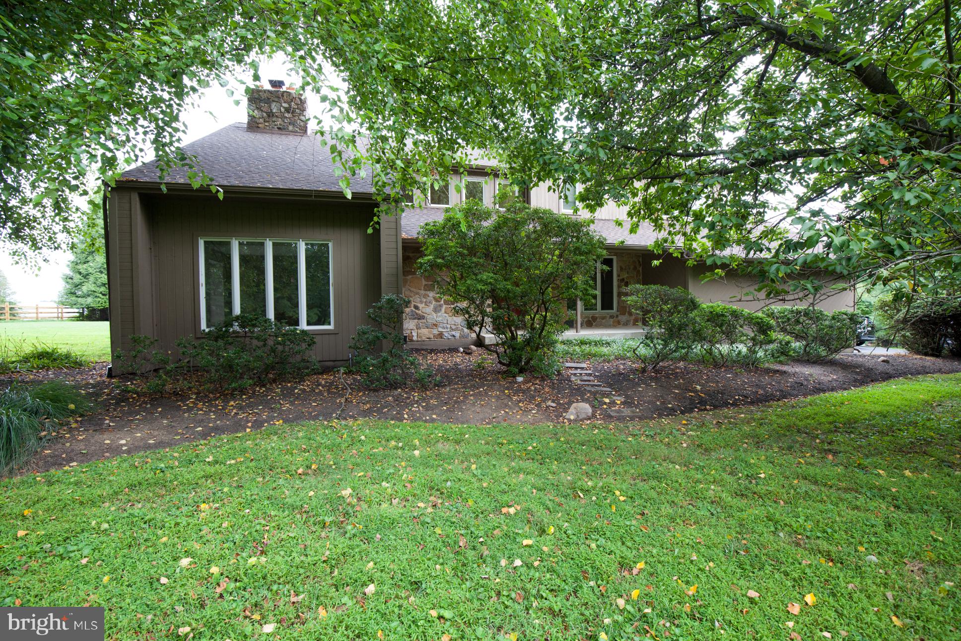 1400 HICKORY HILL RD
