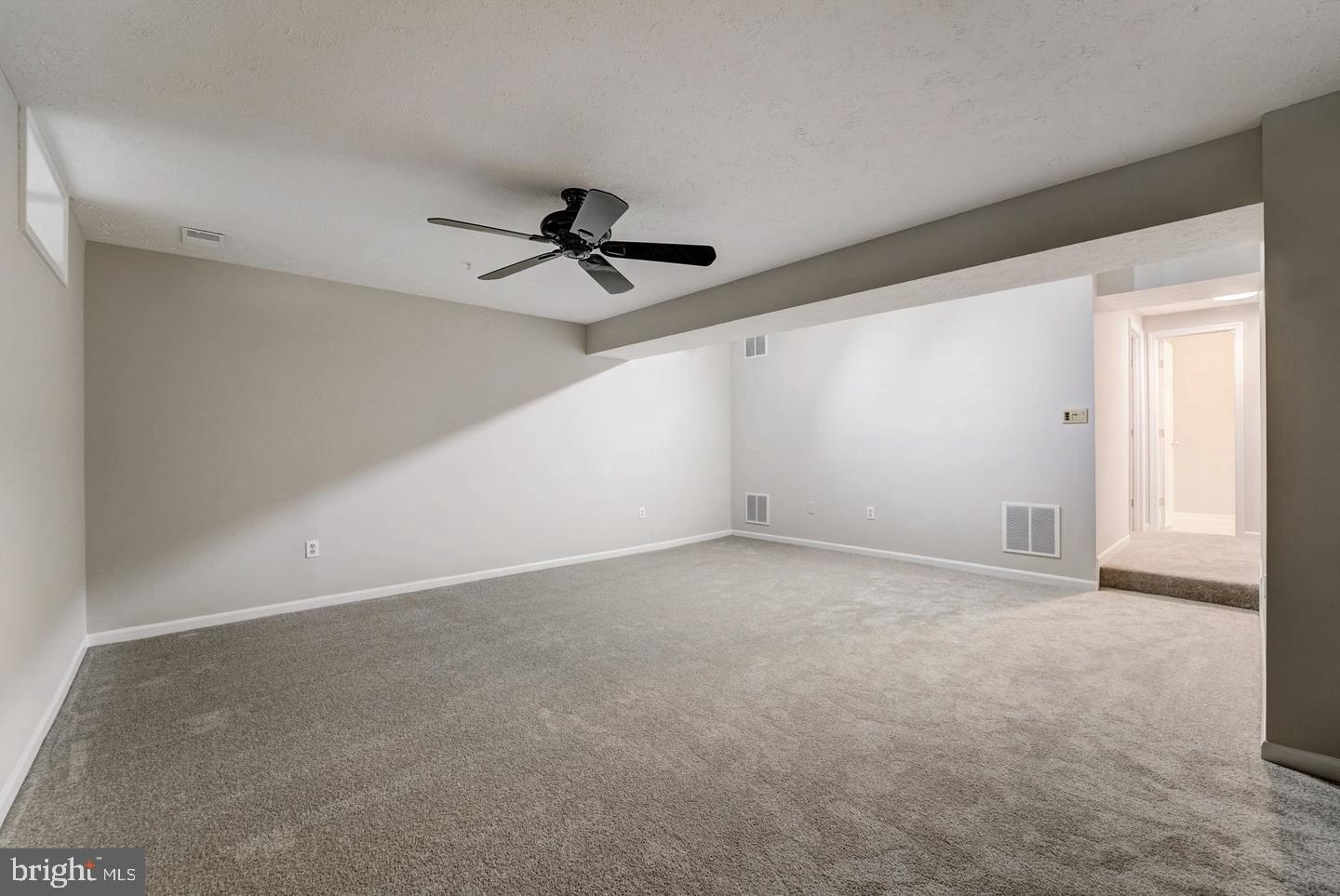 THE BLUFFS AT DEEP CREEK - Residential Lease