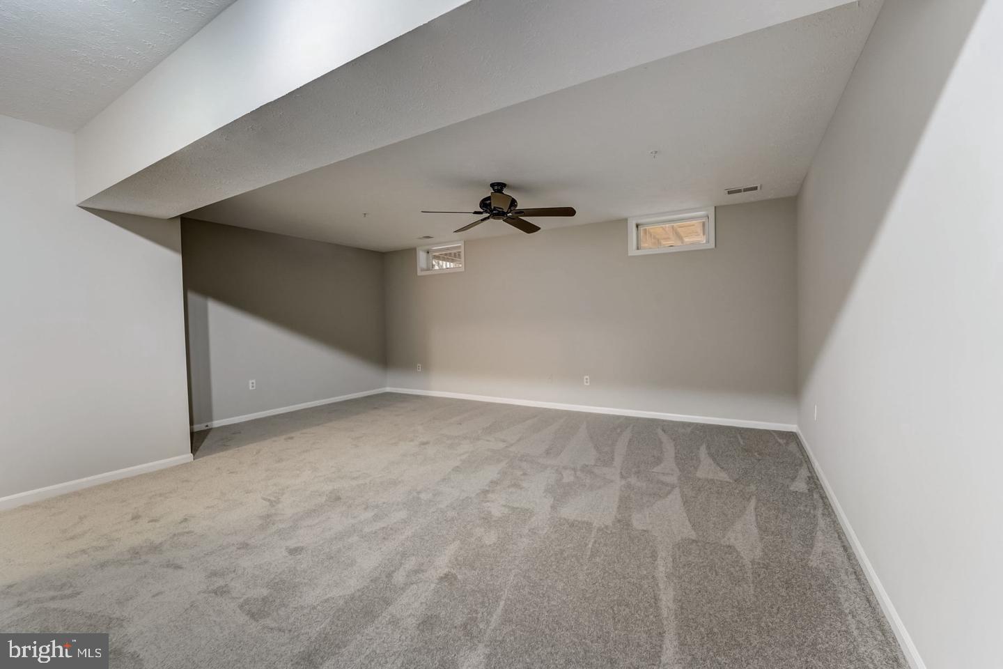 THE BLUFFS AT DEEP CREEK - Residential Lease