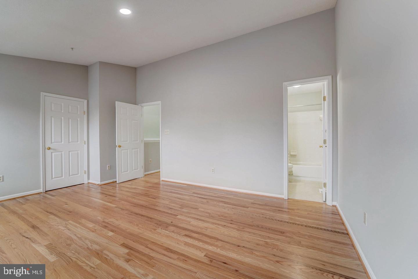 THE BLUFFS AT DEEP CREEK - Residential Lease