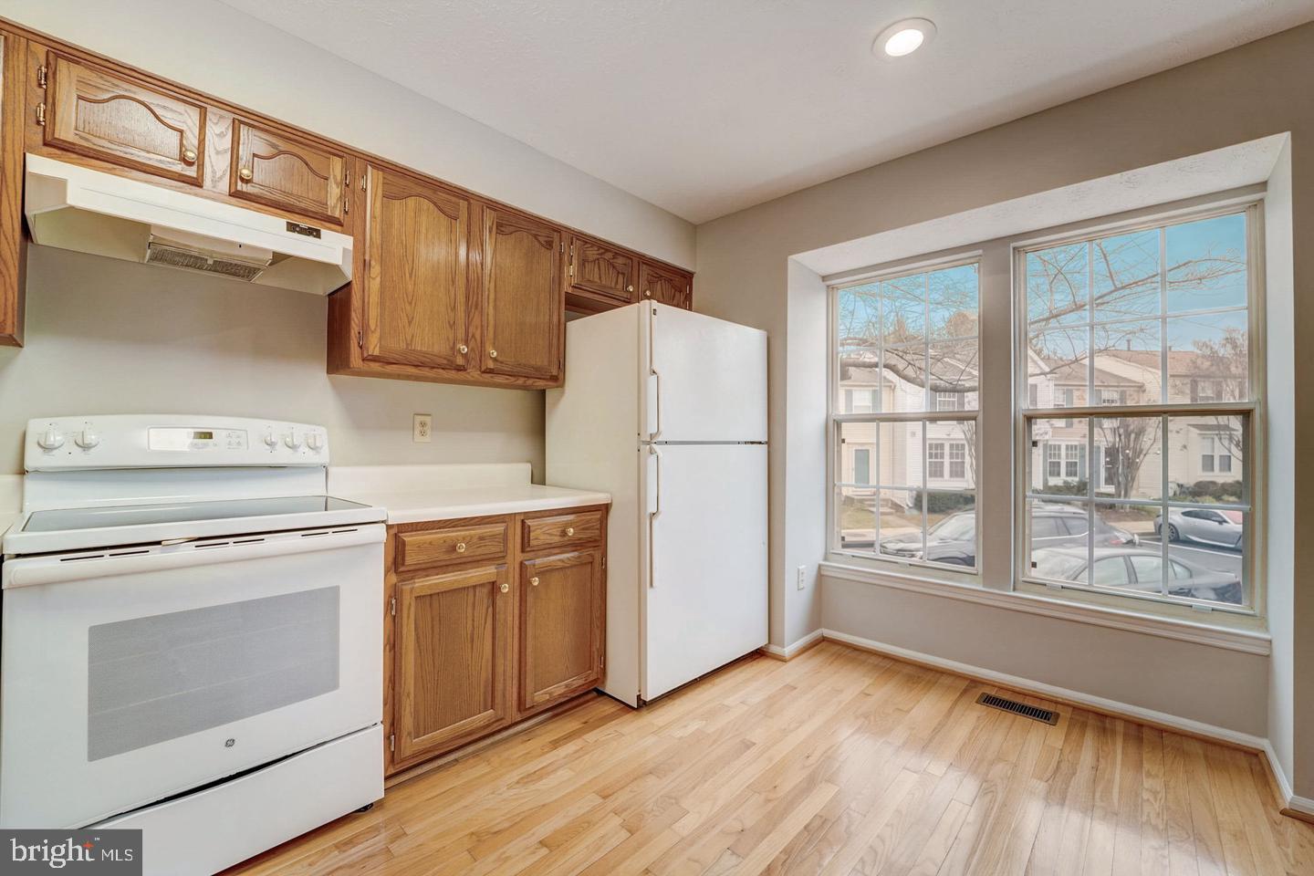 THE BLUFFS AT DEEP CREEK - Residential Lease