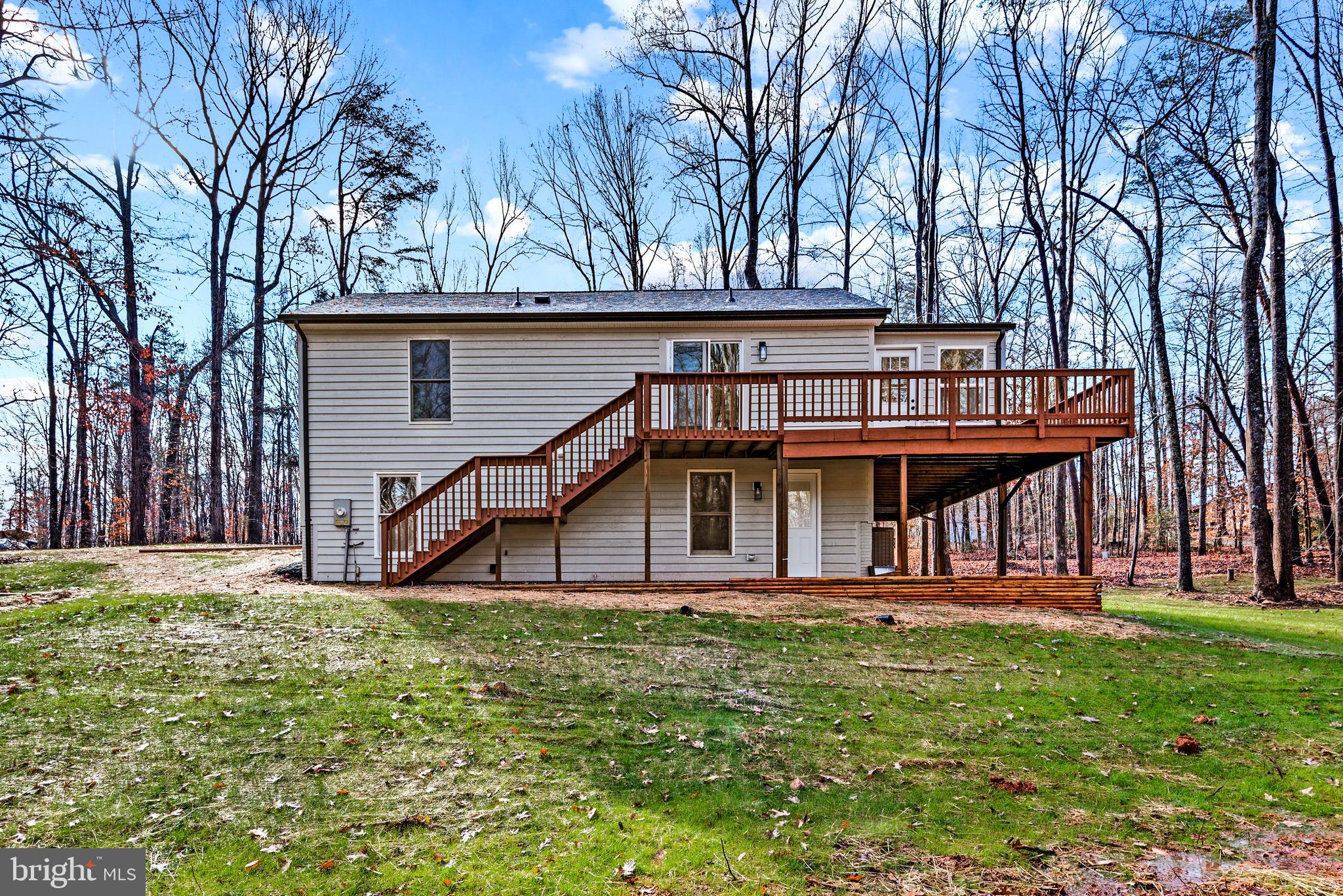 STUBBS LAKE VIEW - Residential