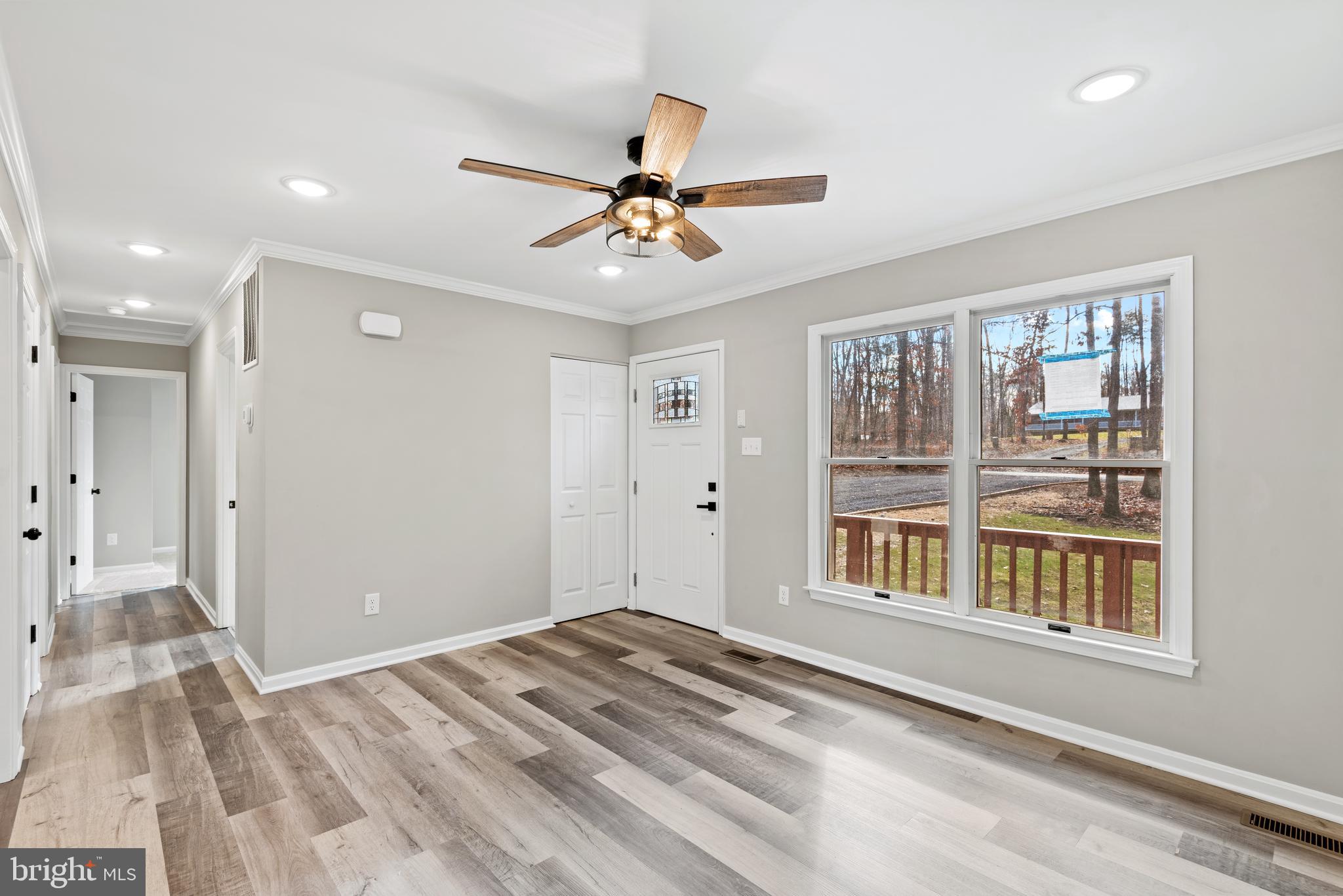 STUBBS LAKE VIEW - Residential