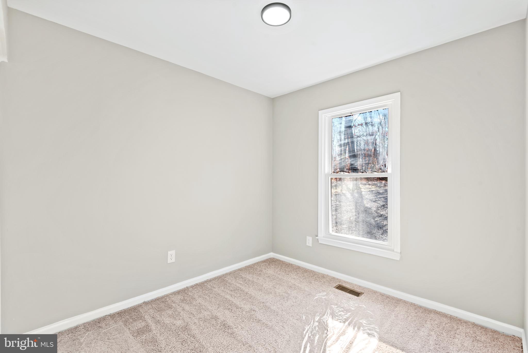 STUBBS LAKE VIEW - Residential