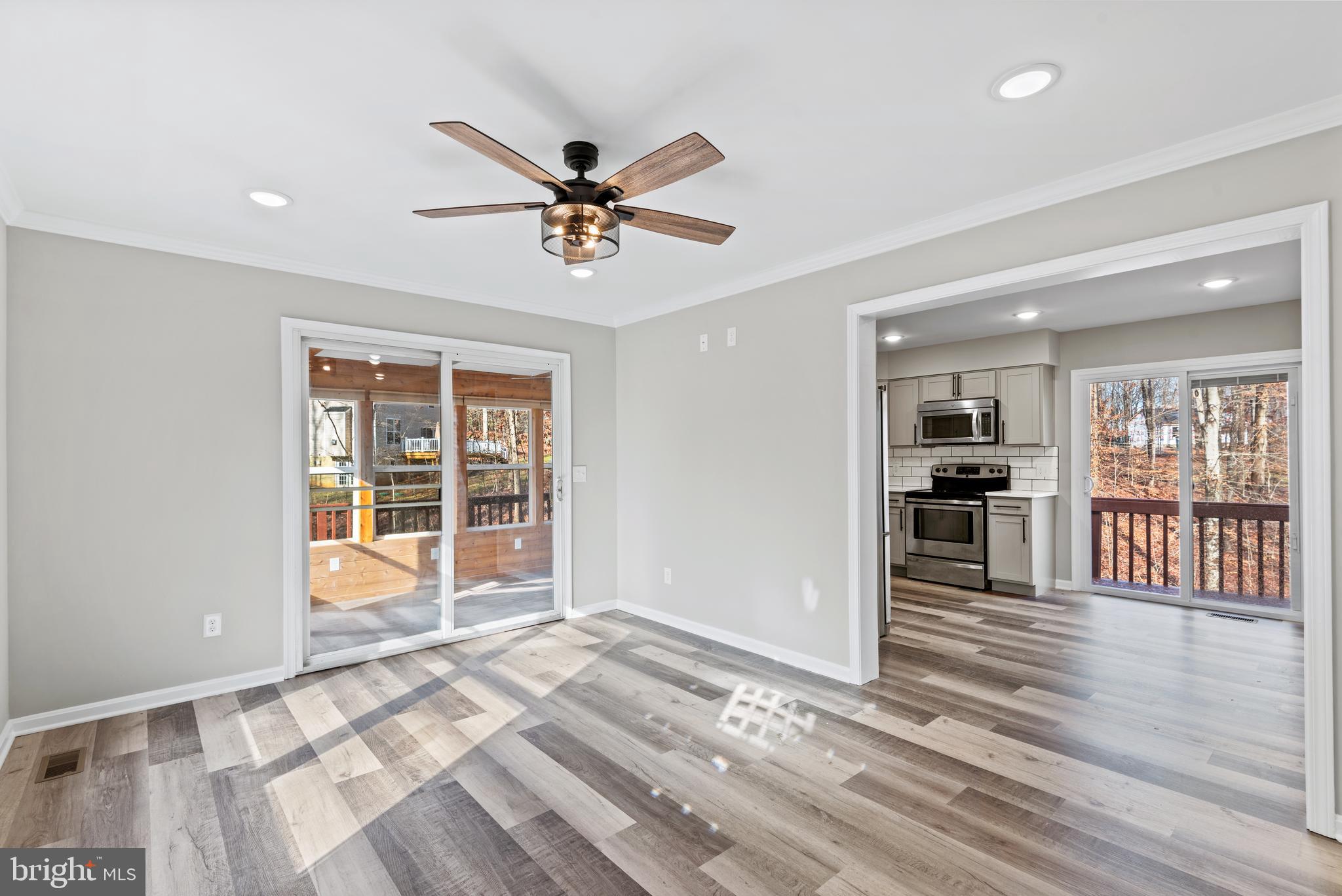 STUBBS LAKE VIEW - Residential