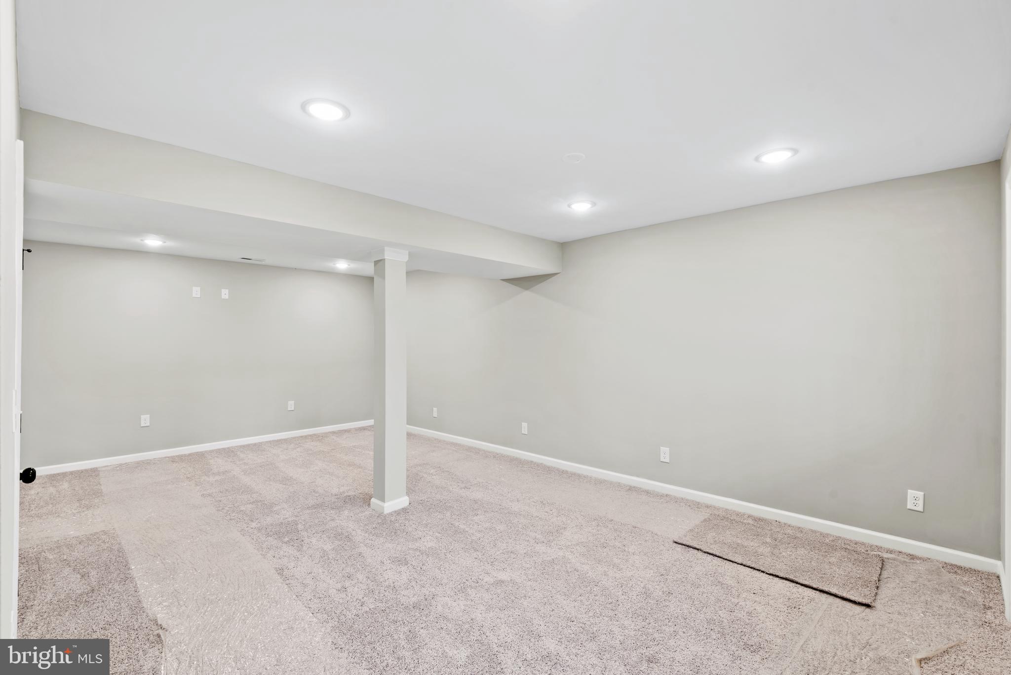 STUBBS LAKE VIEW - Residential