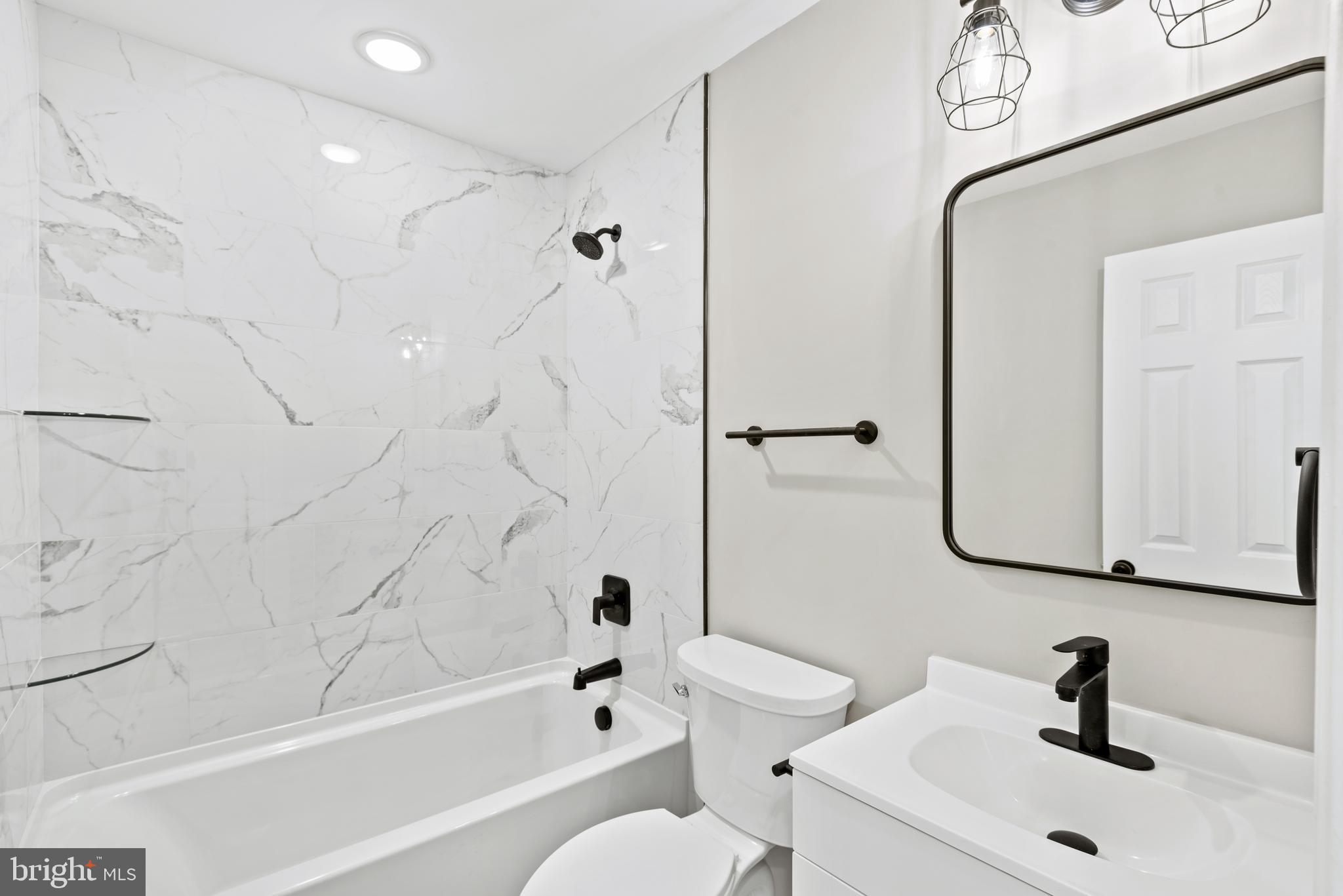 STUBBS LAKE VIEW - Residential