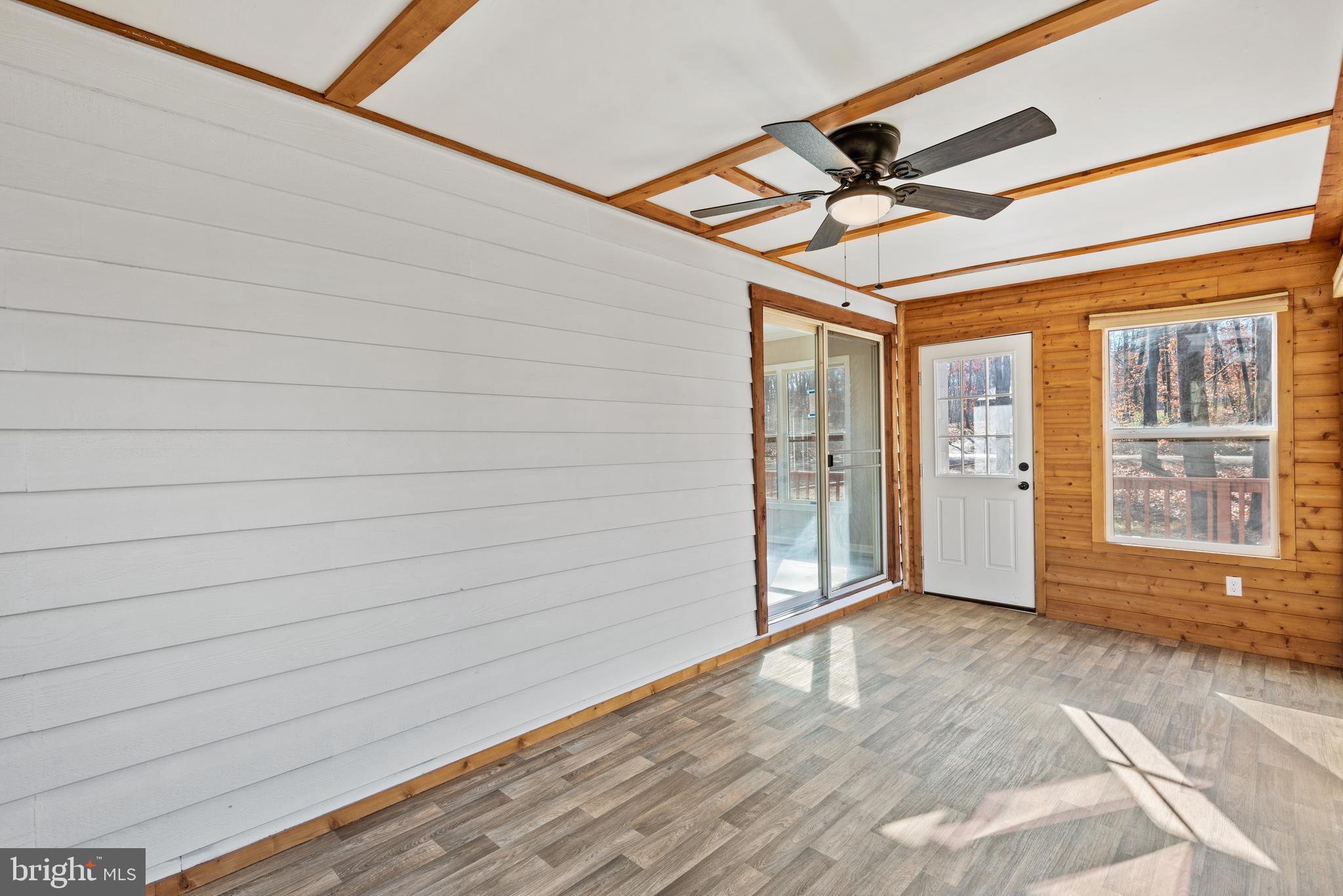 STUBBS LAKE VIEW - Residential