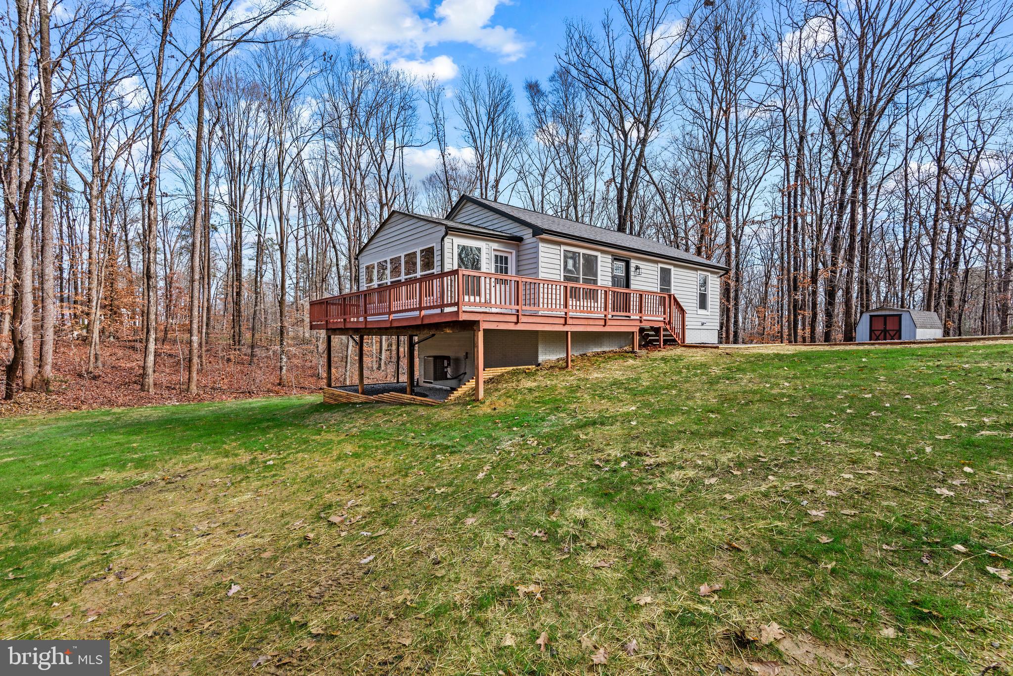 STUBBS LAKE VIEW - Residential