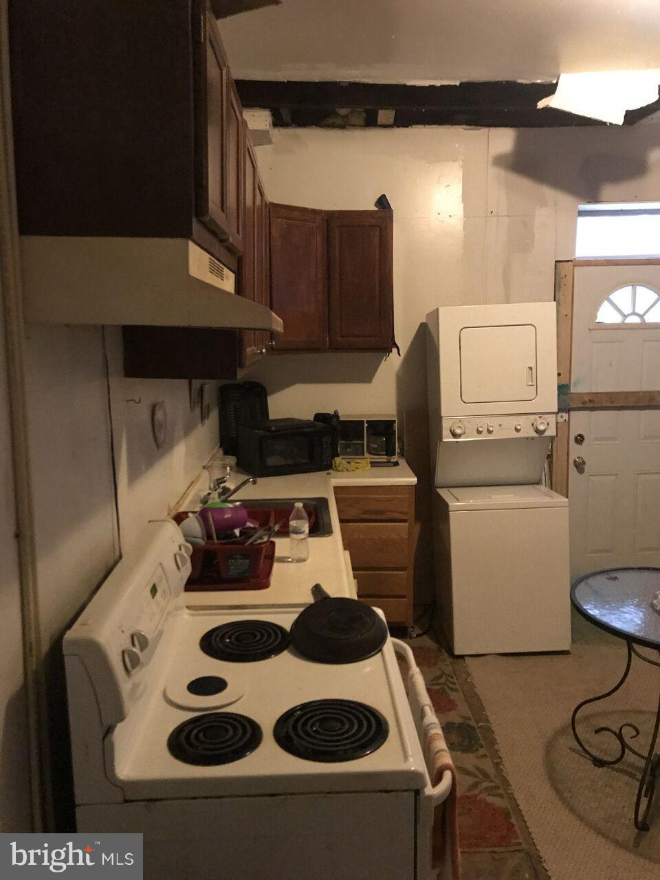 Cash Sale Investor's Special. Property being sold AS-IS.
