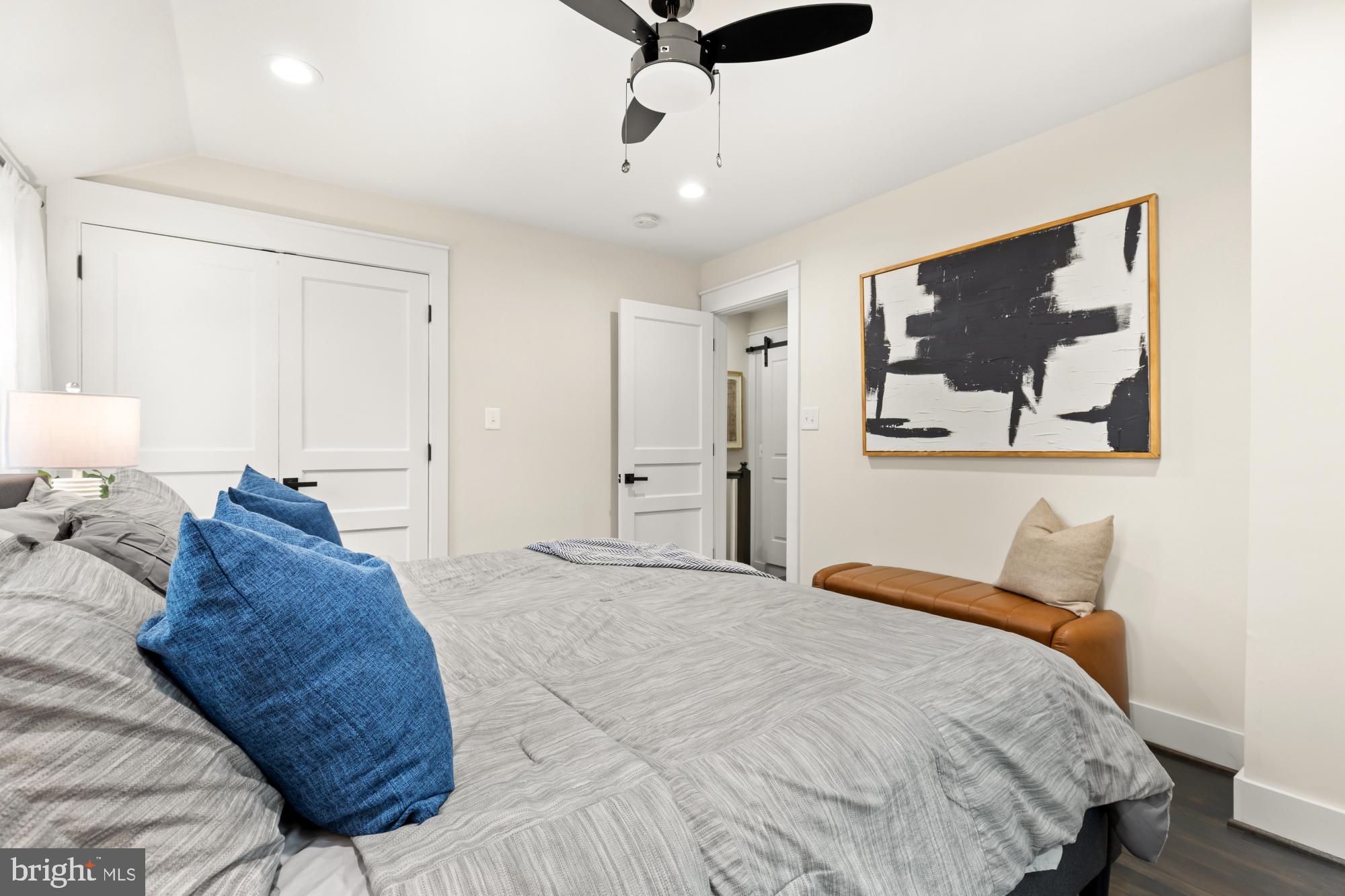 JEFFERSON MANOR - Residential