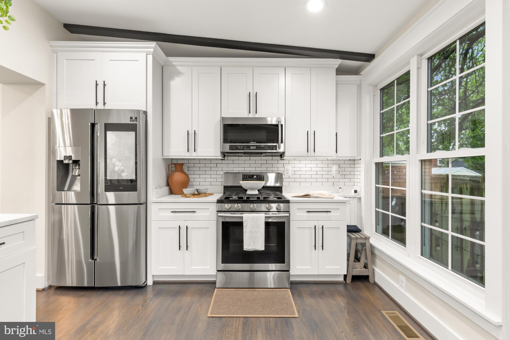 JEFFERSON MANOR - Residential