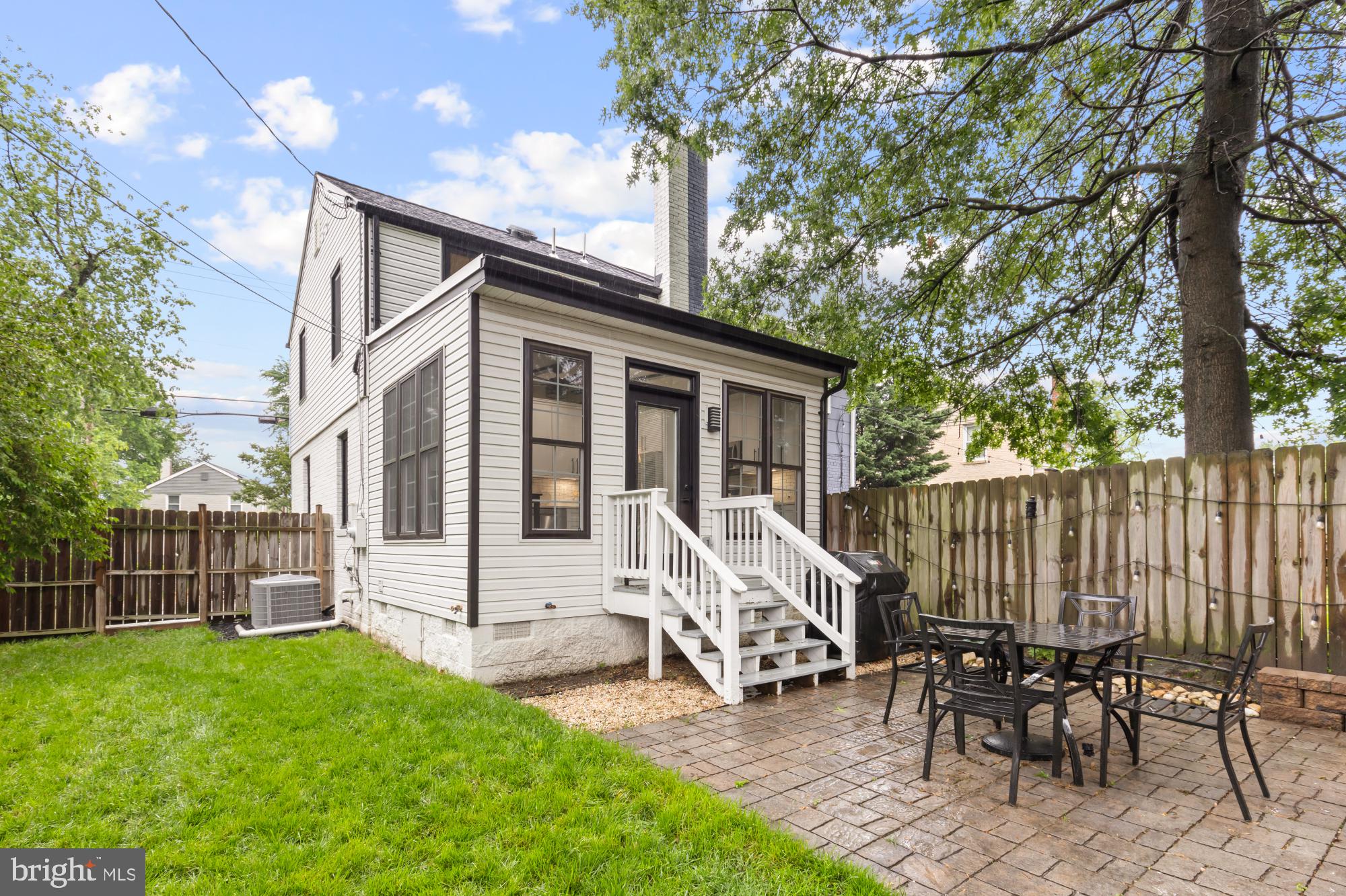 JEFFERSON MANOR - Residential