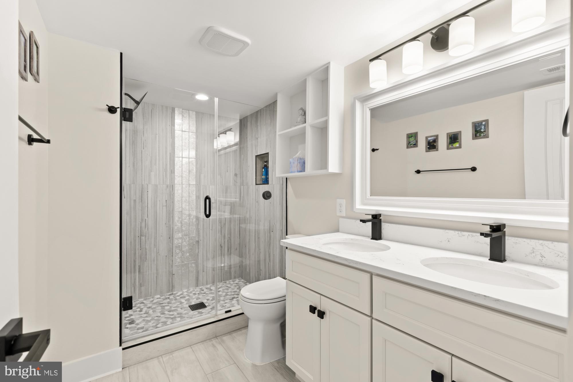 JEFFERSON MANOR - Residential