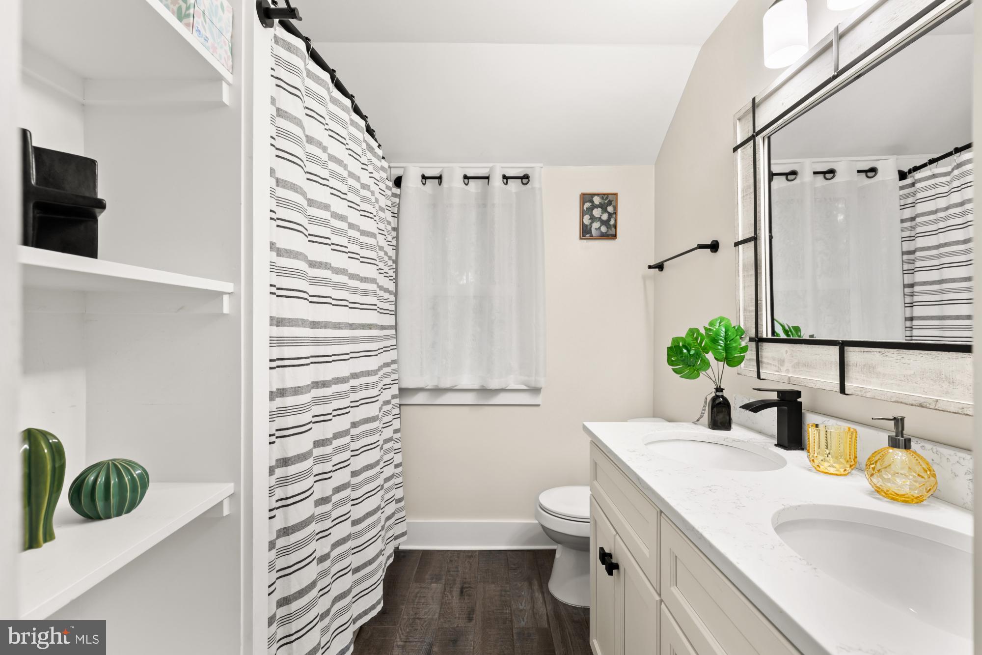 JEFFERSON MANOR - Residential