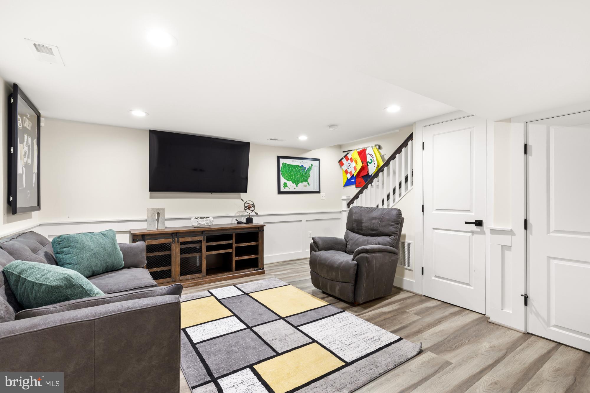 JEFFERSON MANOR - Residential