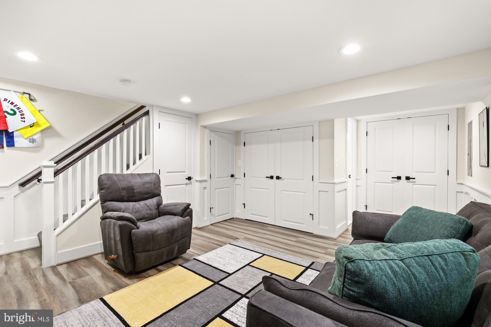 JEFFERSON MANOR - Residential