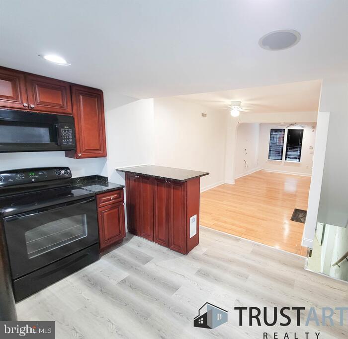 WHITMAN - Residential