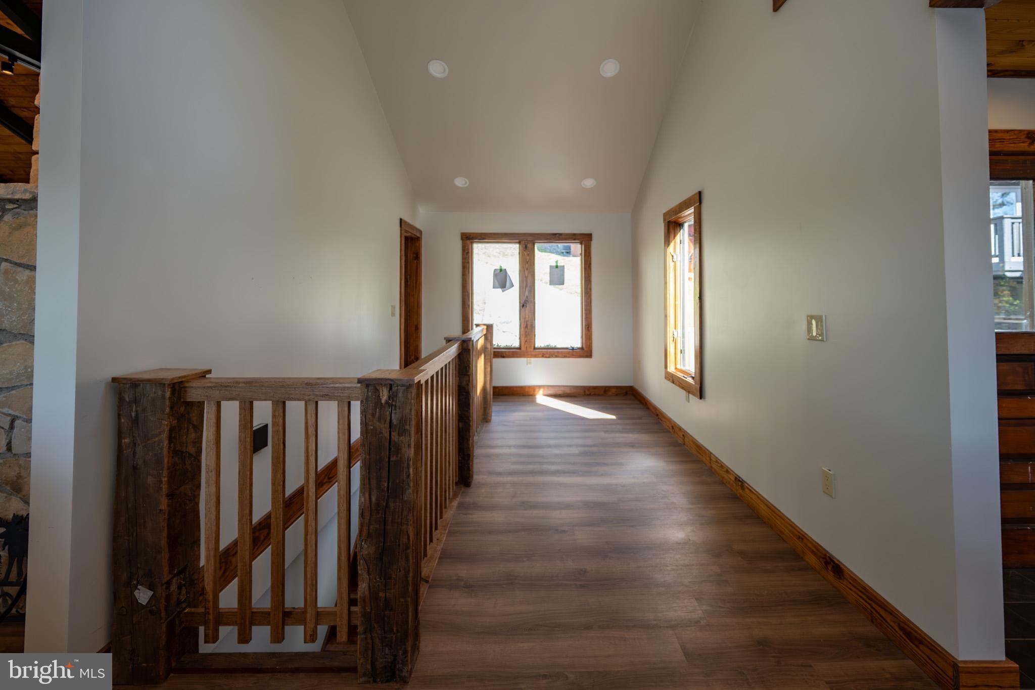 LAKE SHORE DRIVE - Residential