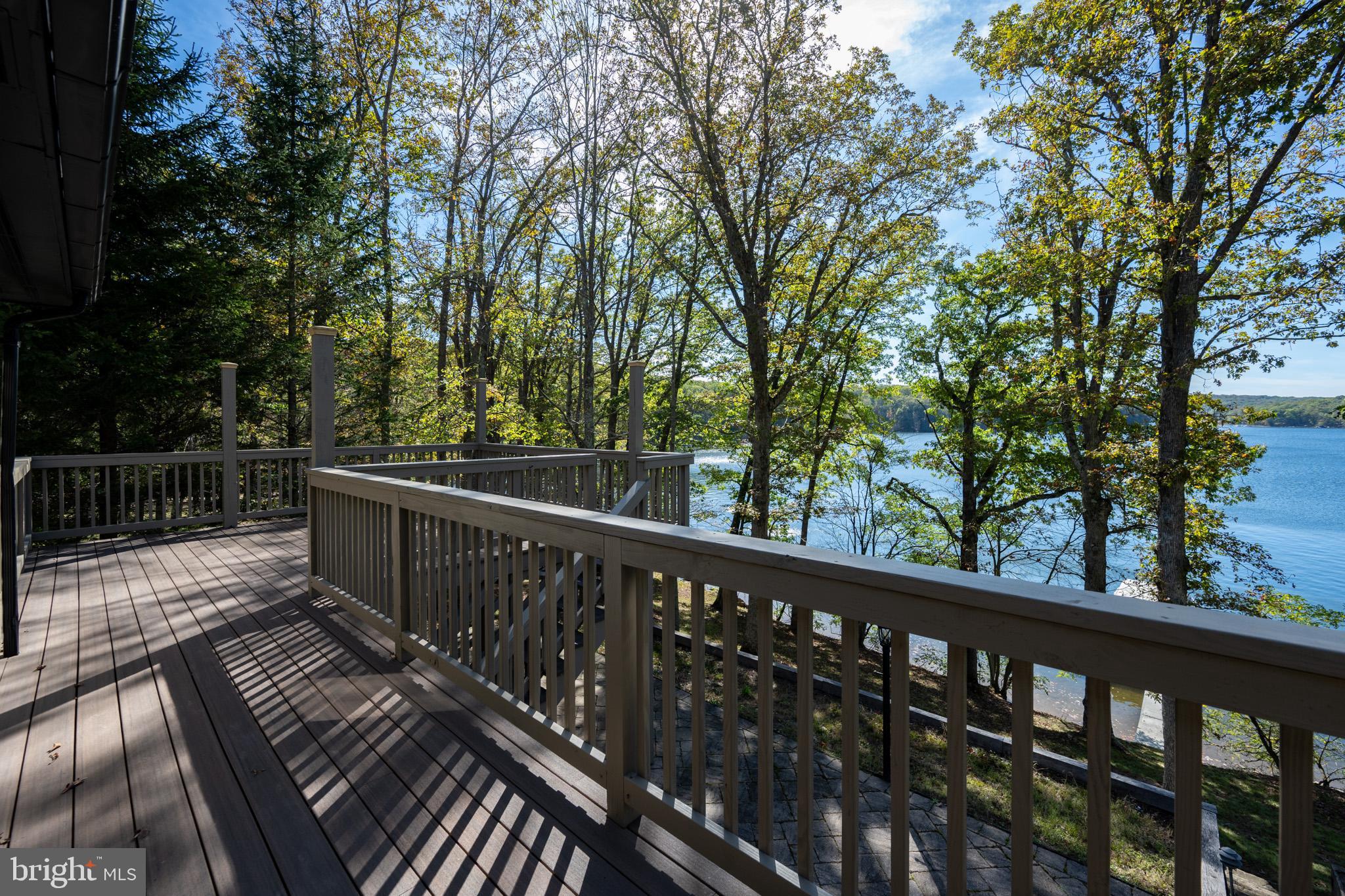 LAKE SHORE DRIVE - Residential