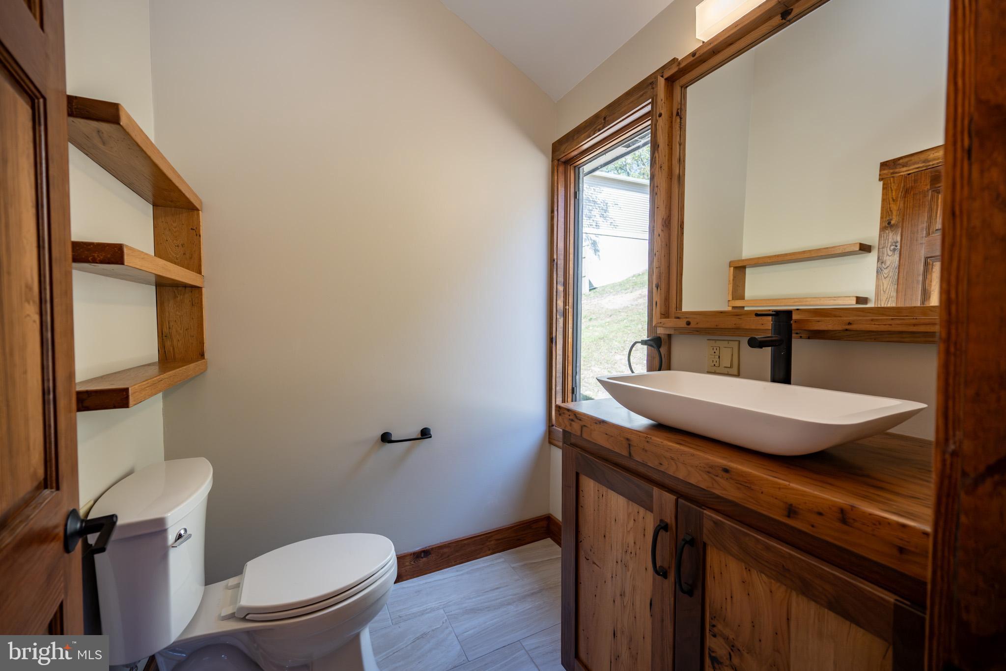 LAKE SHORE DRIVE - Residential