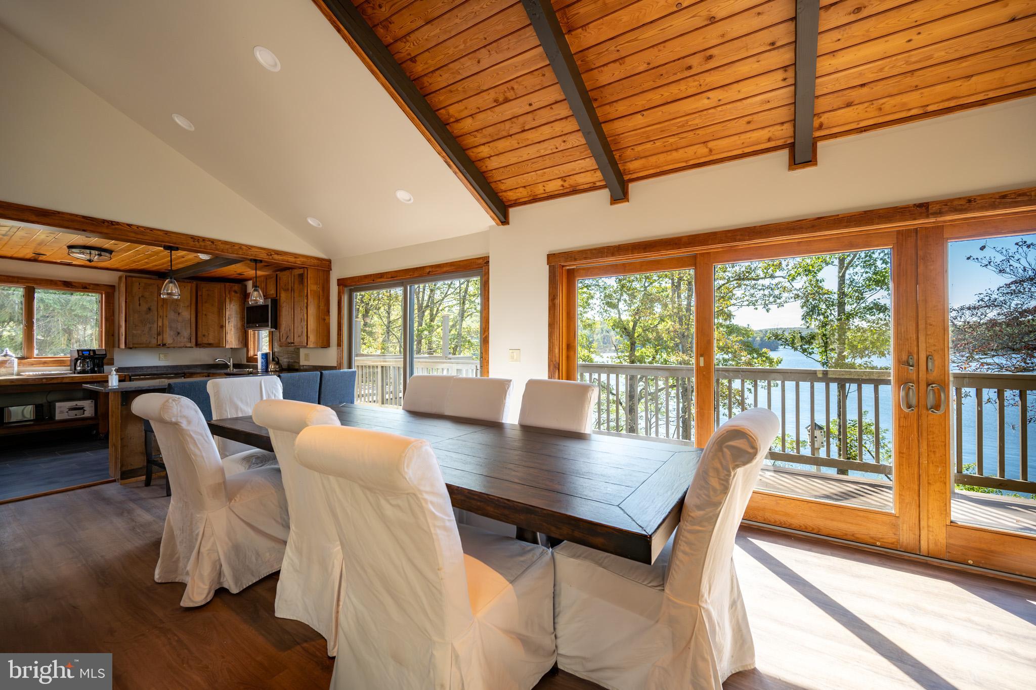 LAKE SHORE DRIVE - Residential